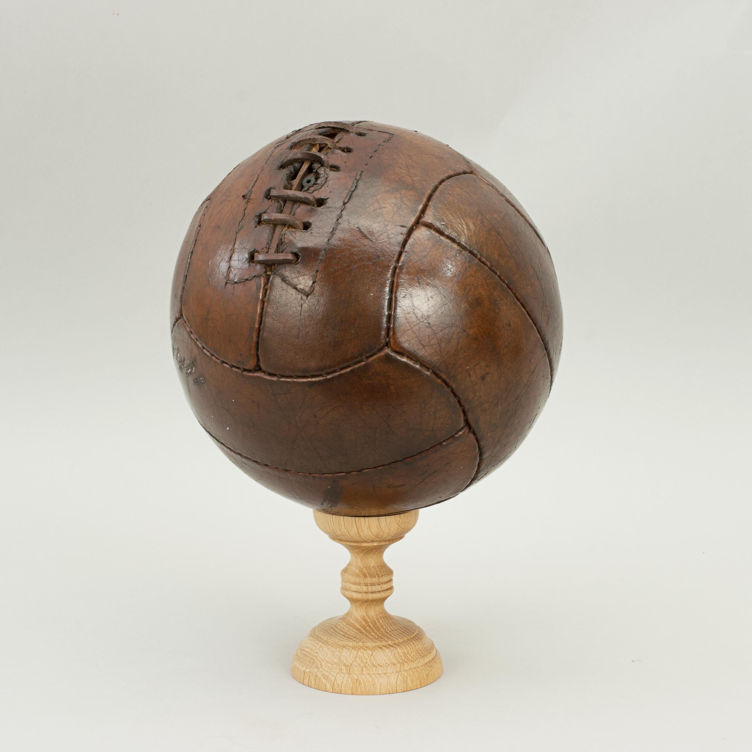 Vintage 1940s Leather Football, Soccer Ball In Good Condition In Oxfordshire, GB