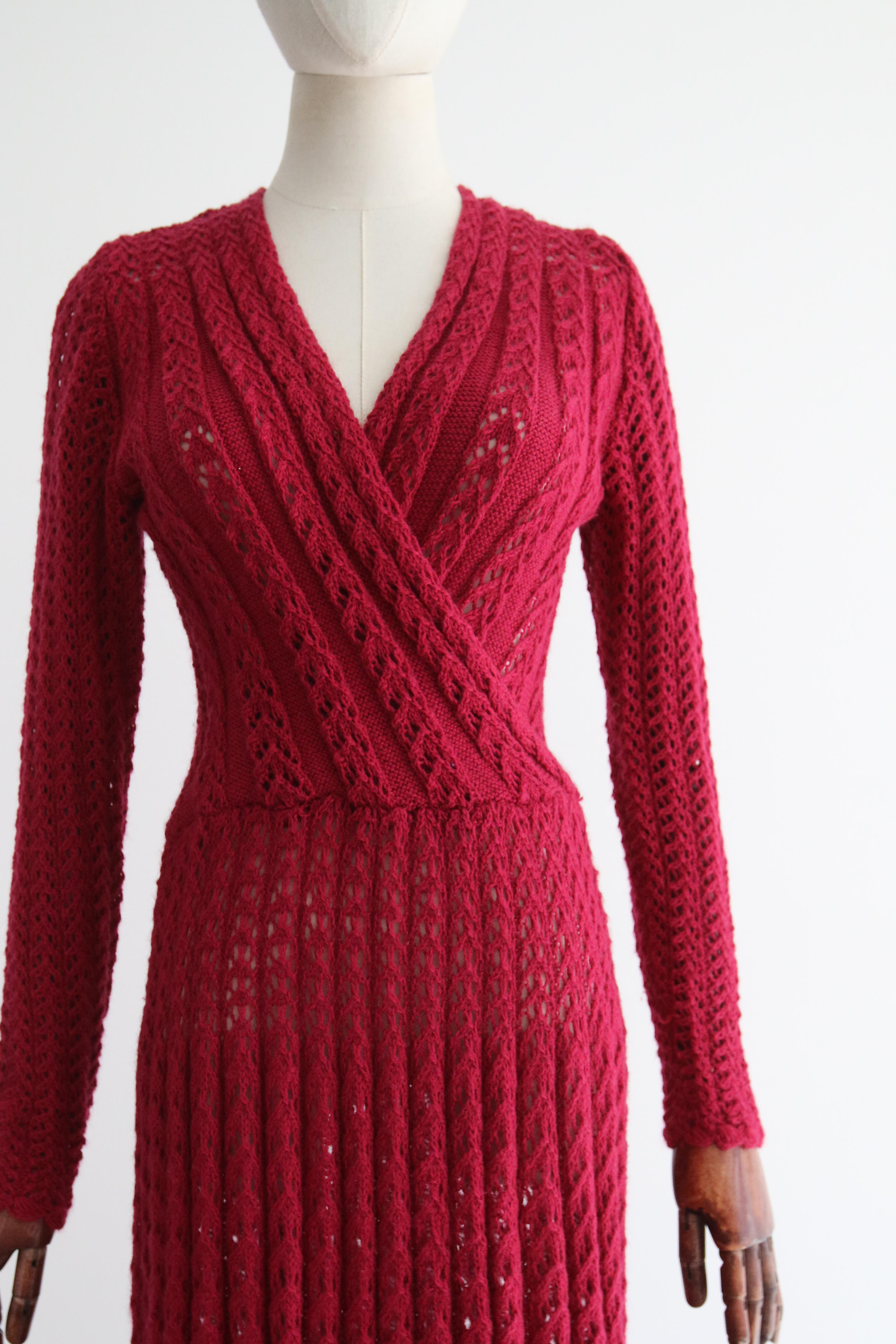 Red Vintage 1940's Magenta Knitted Dress UK 10-12 US 6-8 For Sale