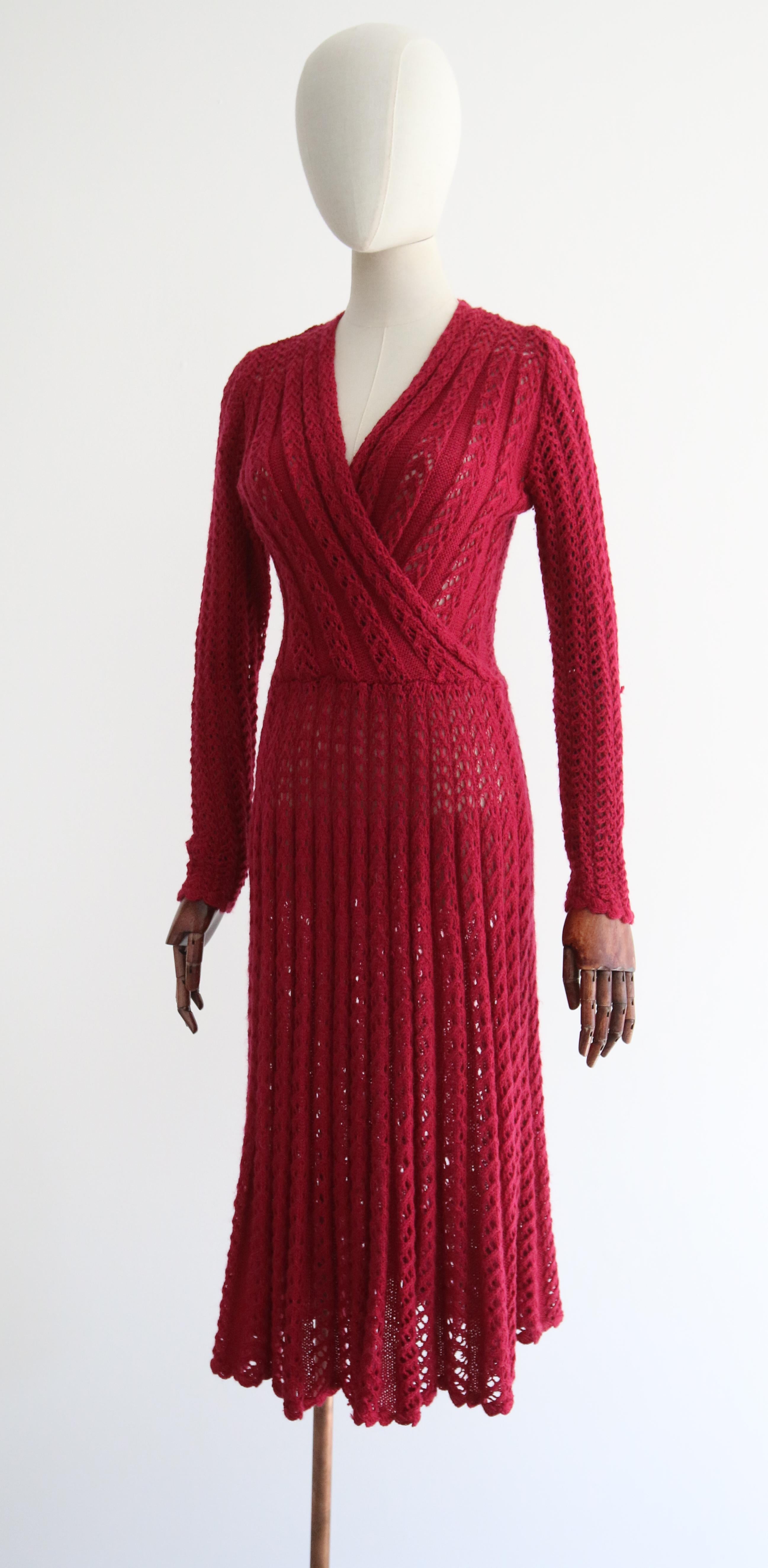 Vintage 1940's Magenta Knitted Dress UK 10-12 US 6-8 For Sale 2