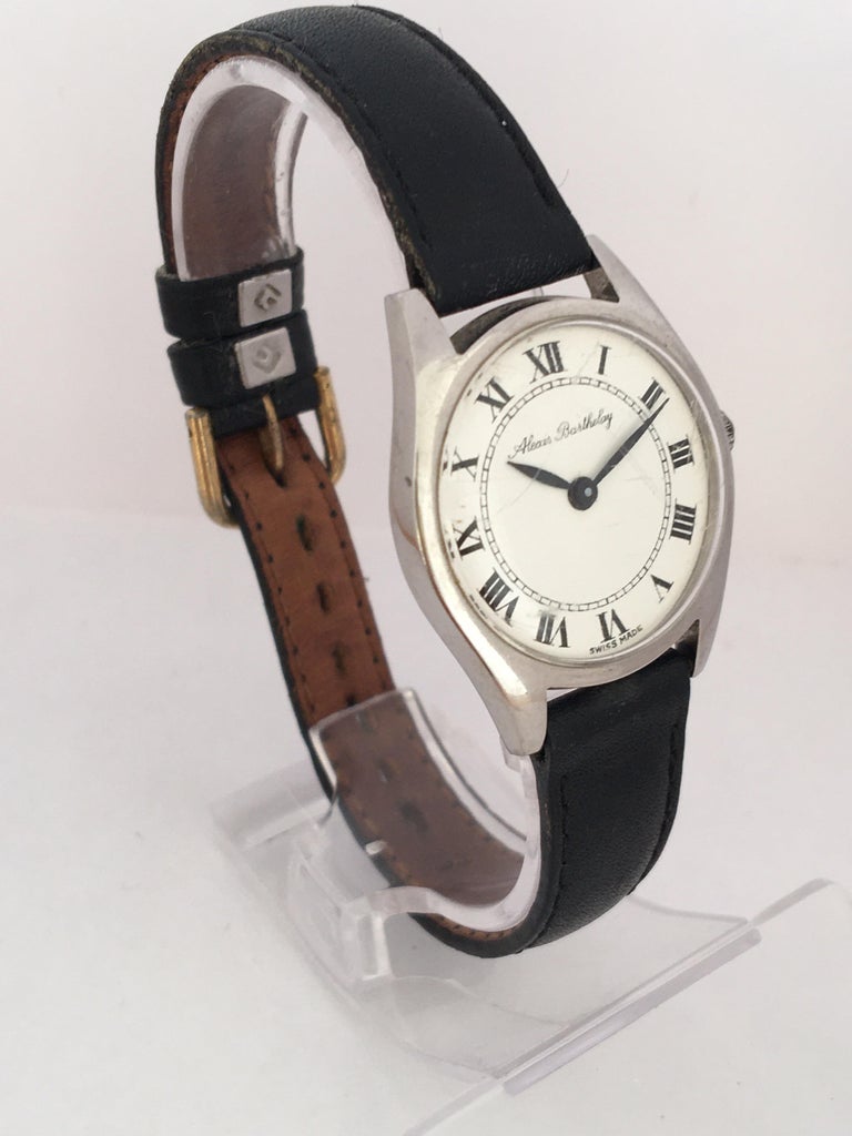 Vintage 1940s Mechanical Watch For Sale at 1stDibs