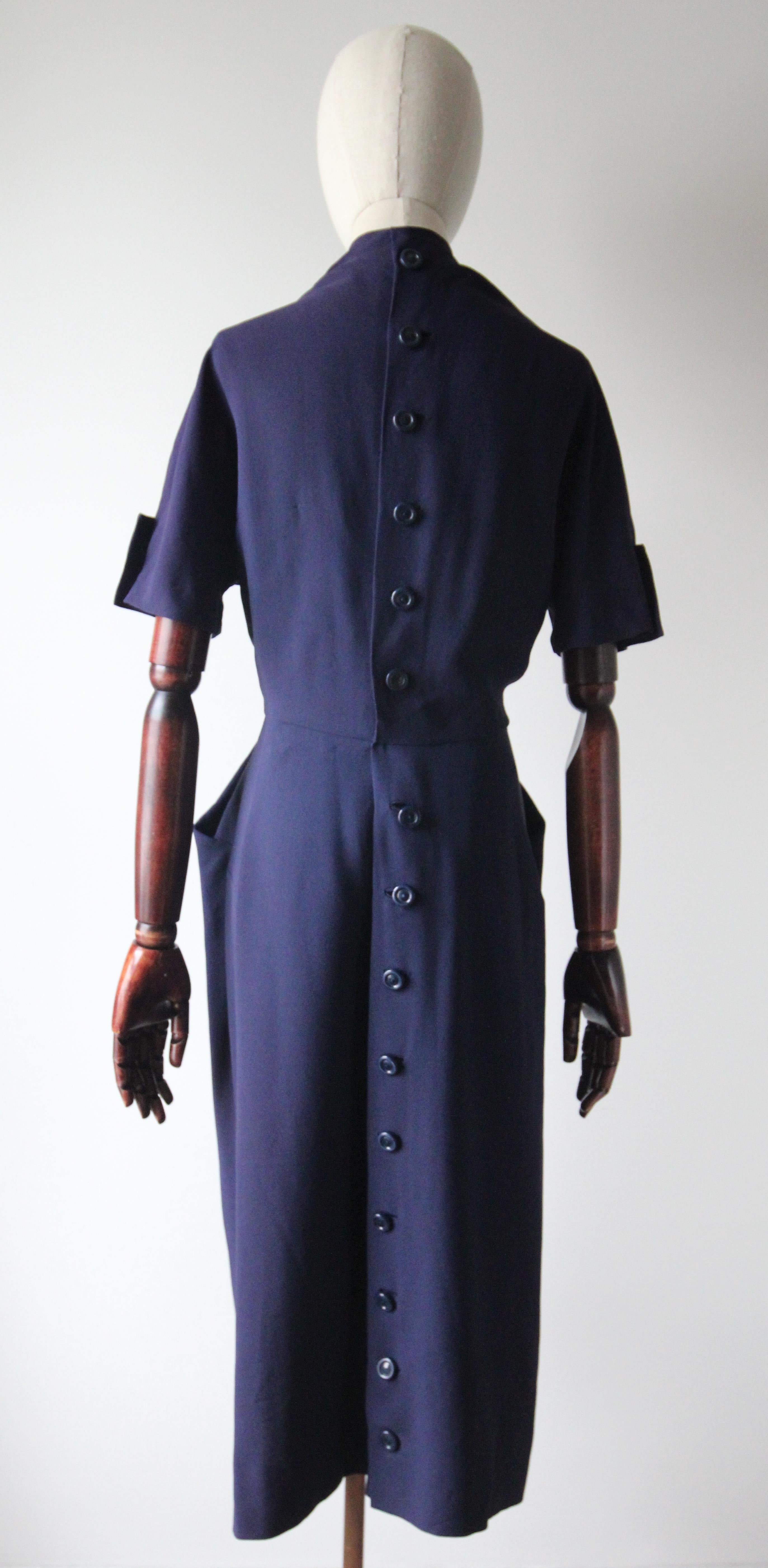 Vintage 1940's Navy blue crepe silk pleated dress buttons back UK 10 US 6 For Sale 3