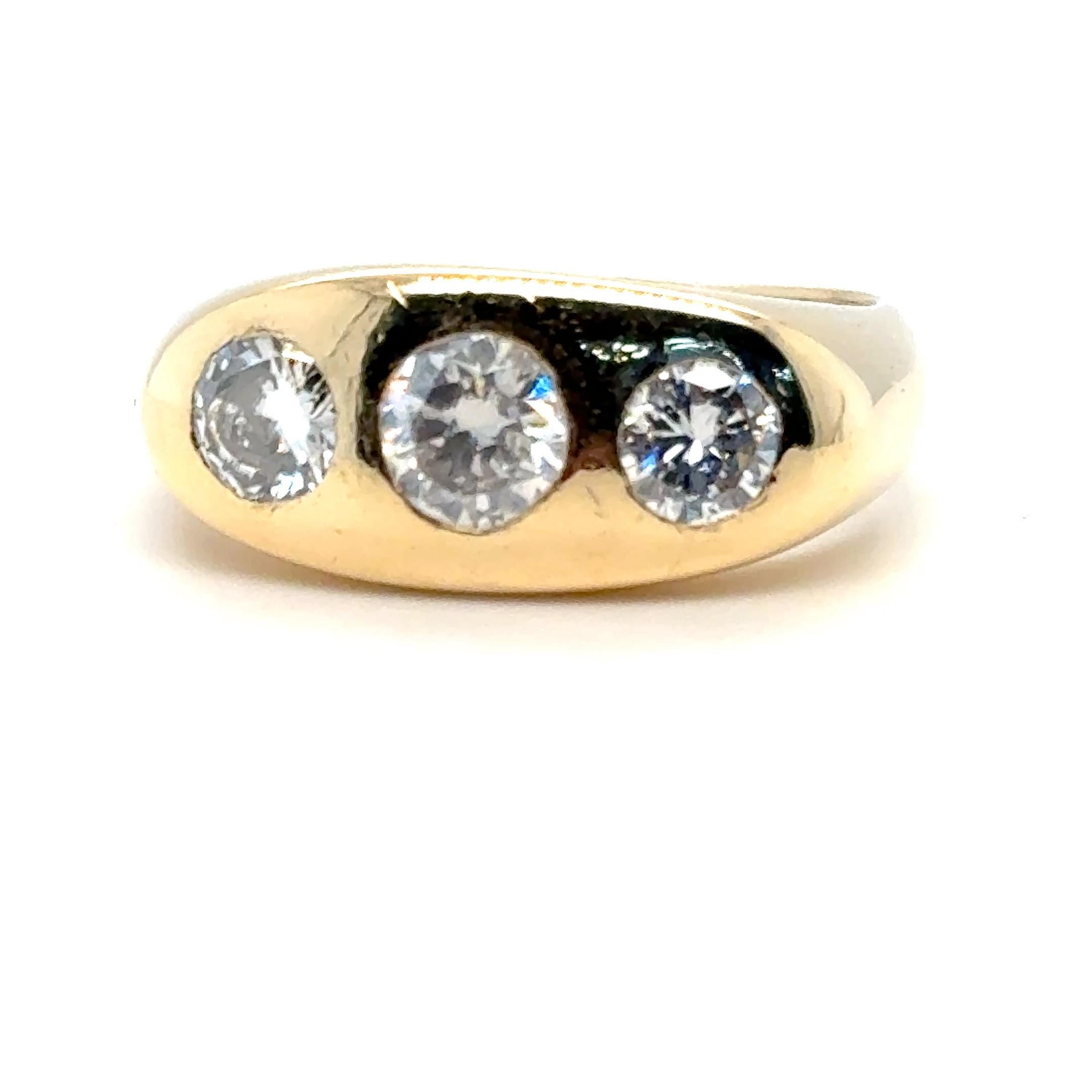 Round Cut Vintage 1940s Old European Diamond Three Stone Gypsy Ring in 18ct Yellow Gold For Sale