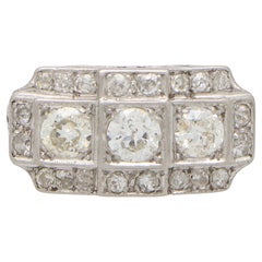 Vintage 1940
s Old Mine Cut Diamond Ring Set in Platinum and Gold