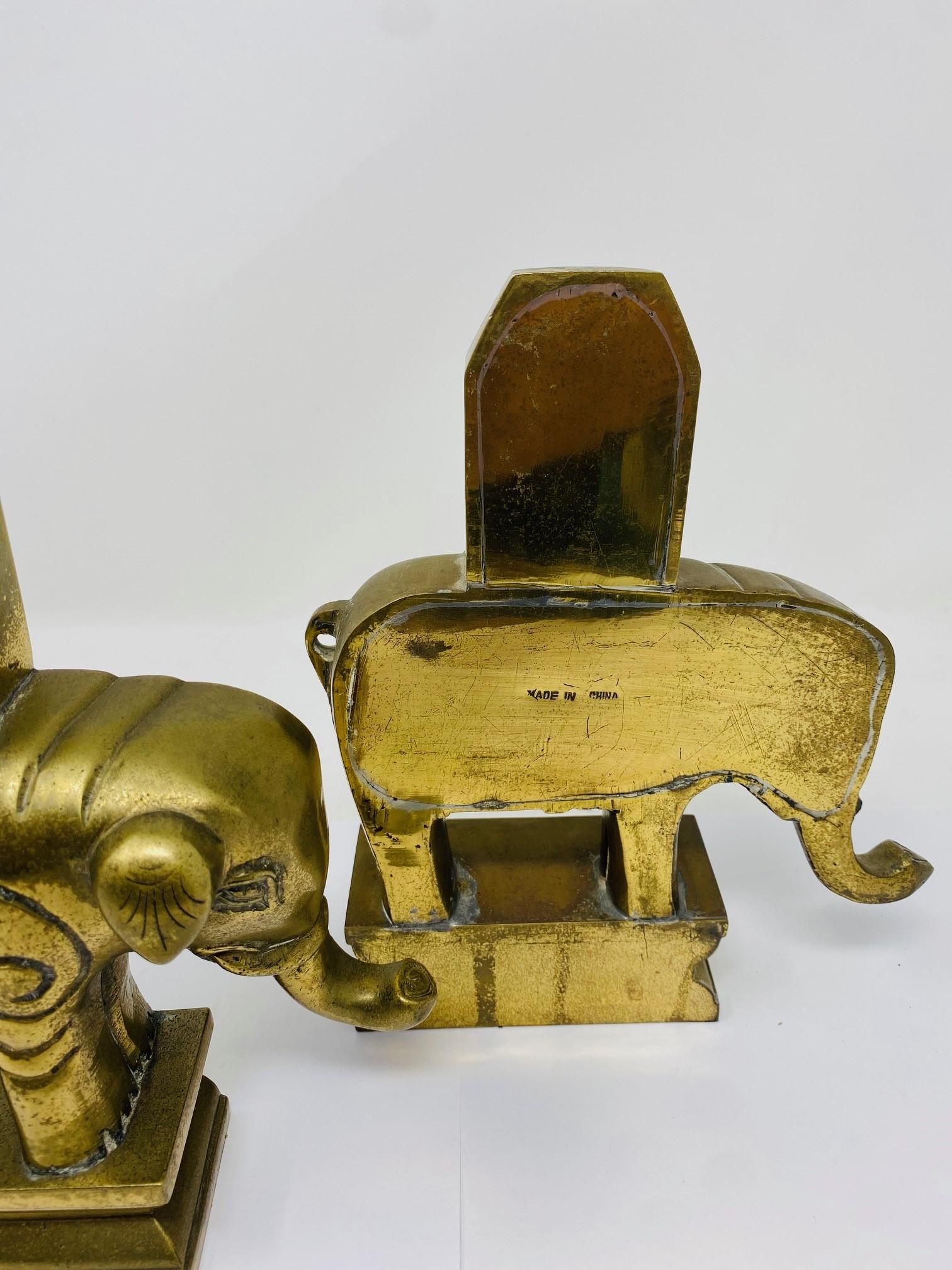 Vintage 1940s Pair of Sculptural Elephant Bookends in Solid Brass For Sale 1
