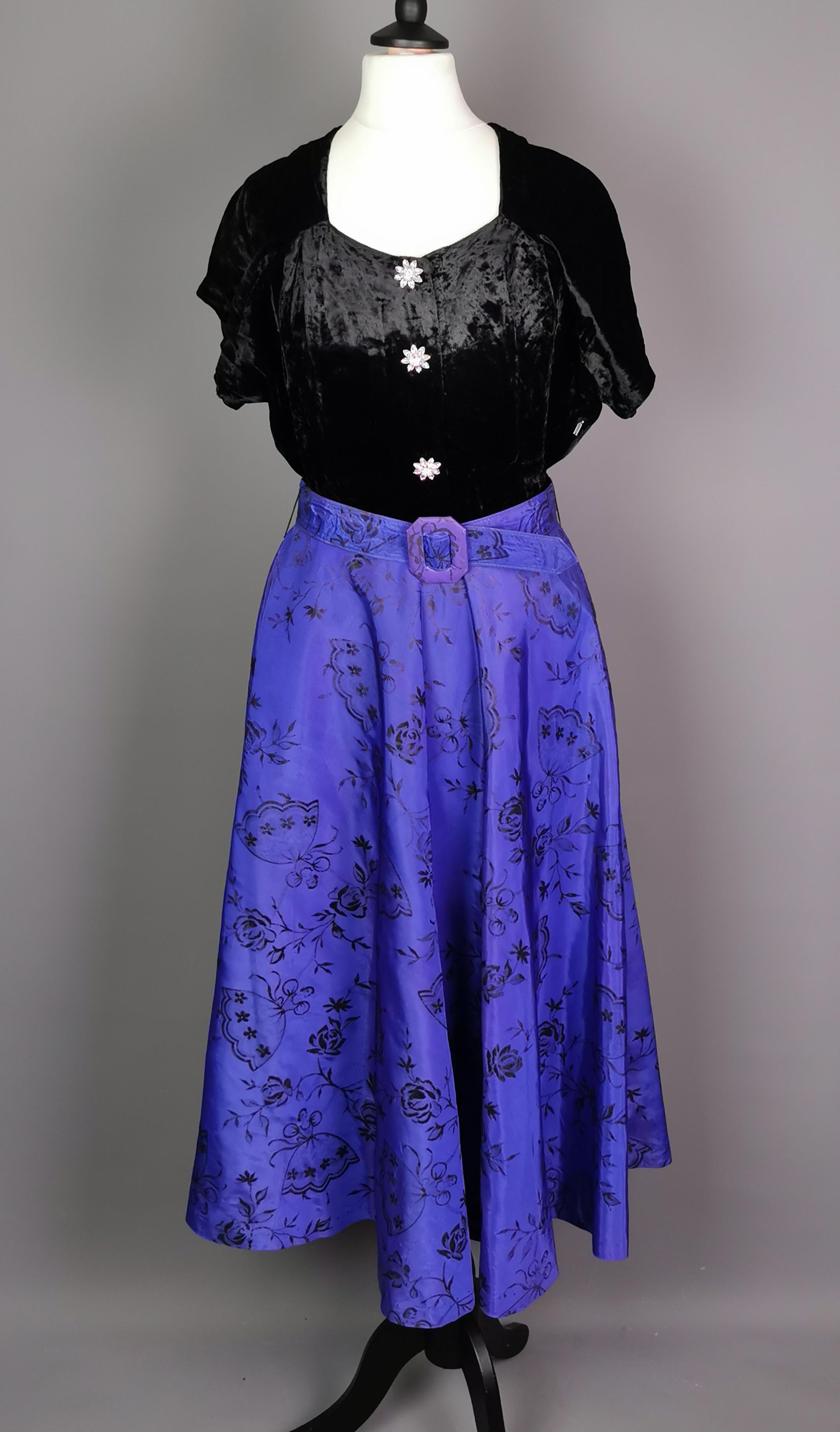 Vintage 1940s party dress, Velvet burnout, novelty print  5