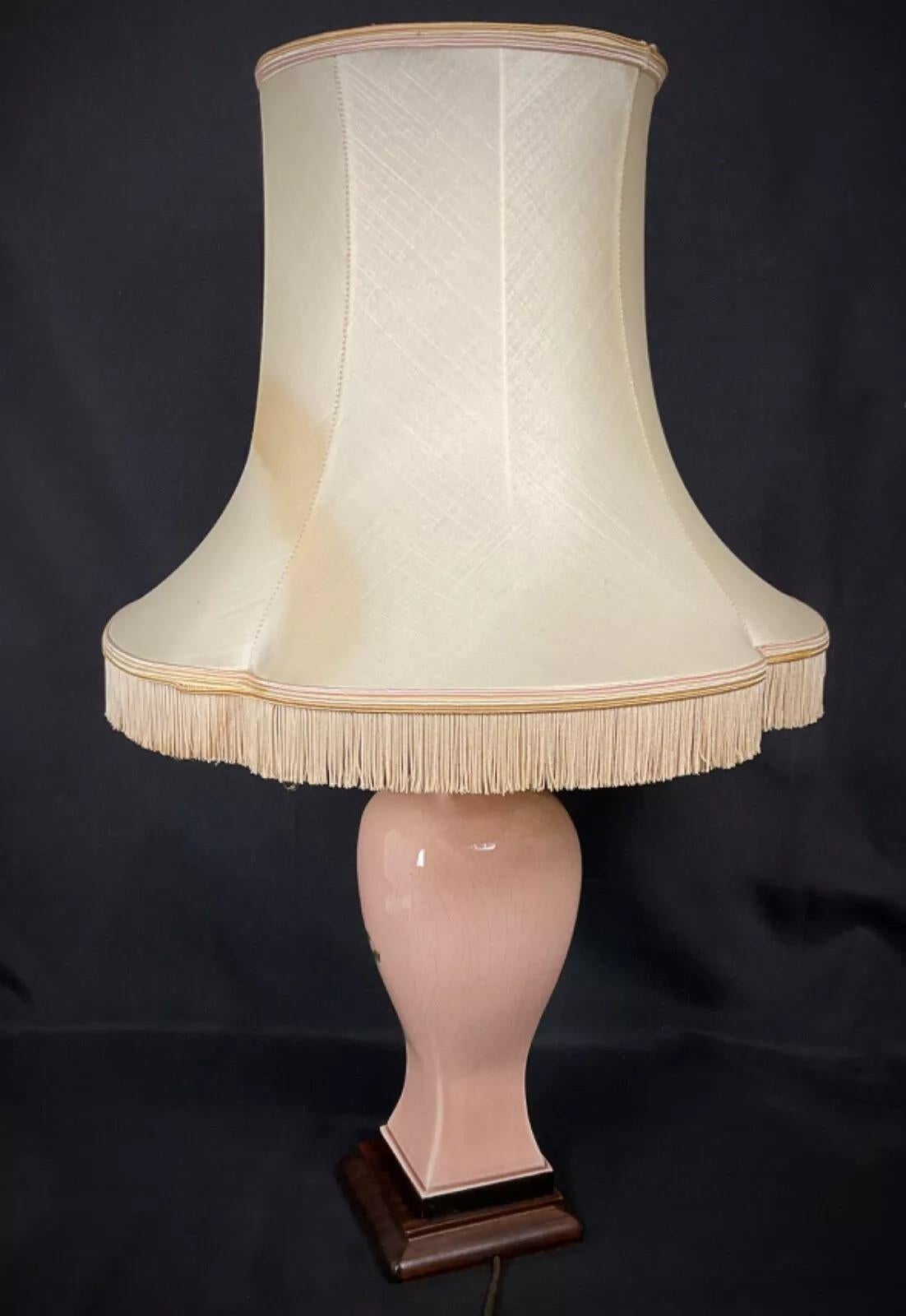 Vintage 1940s Pink Ceramic Table Lamp with Floral Shade - 2Y463 For Sale 1