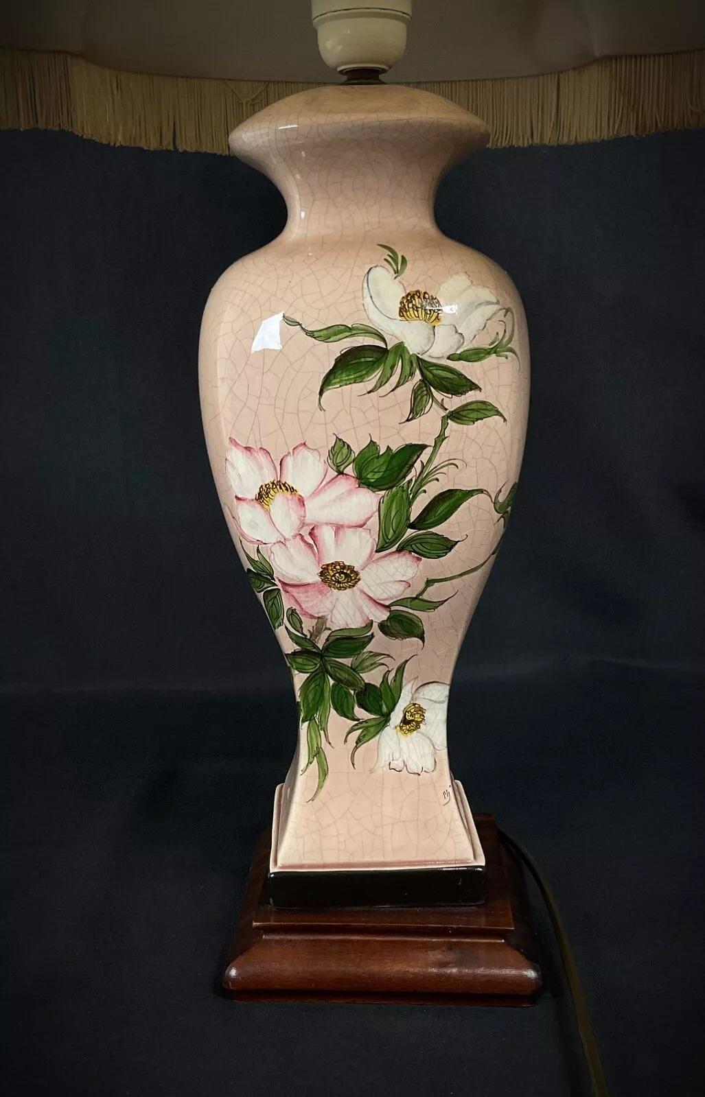 Vintage 1940s Pink Ceramic Table Lamp with Floral Shade - 2Y463 For Sale 2
