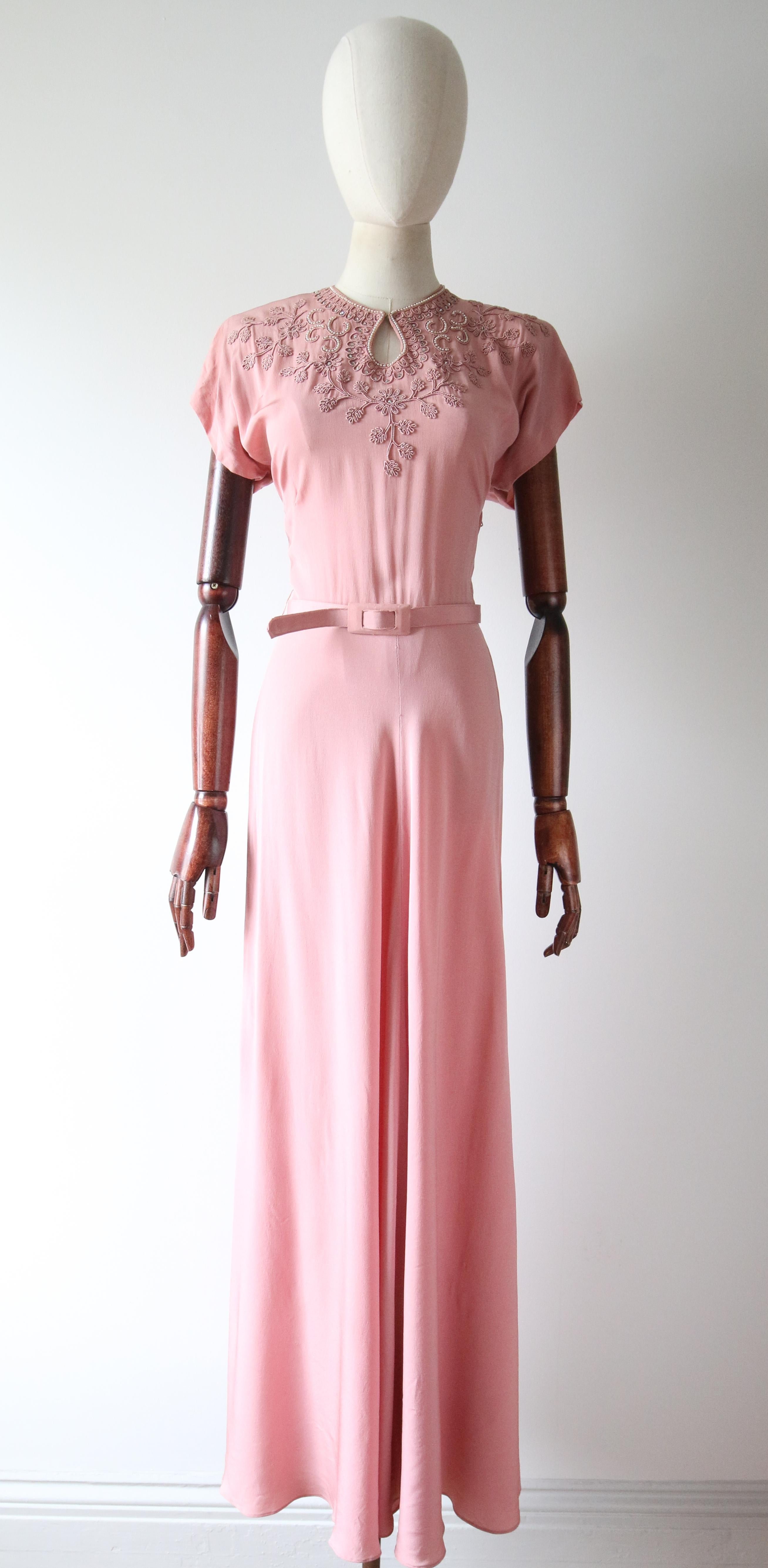 Vintage 1940's Pink Silk Evening Dress Beaded Pearl Floral Dress UK 8 Us 4 In Good Condition For Sale In Cheltenham, GB
