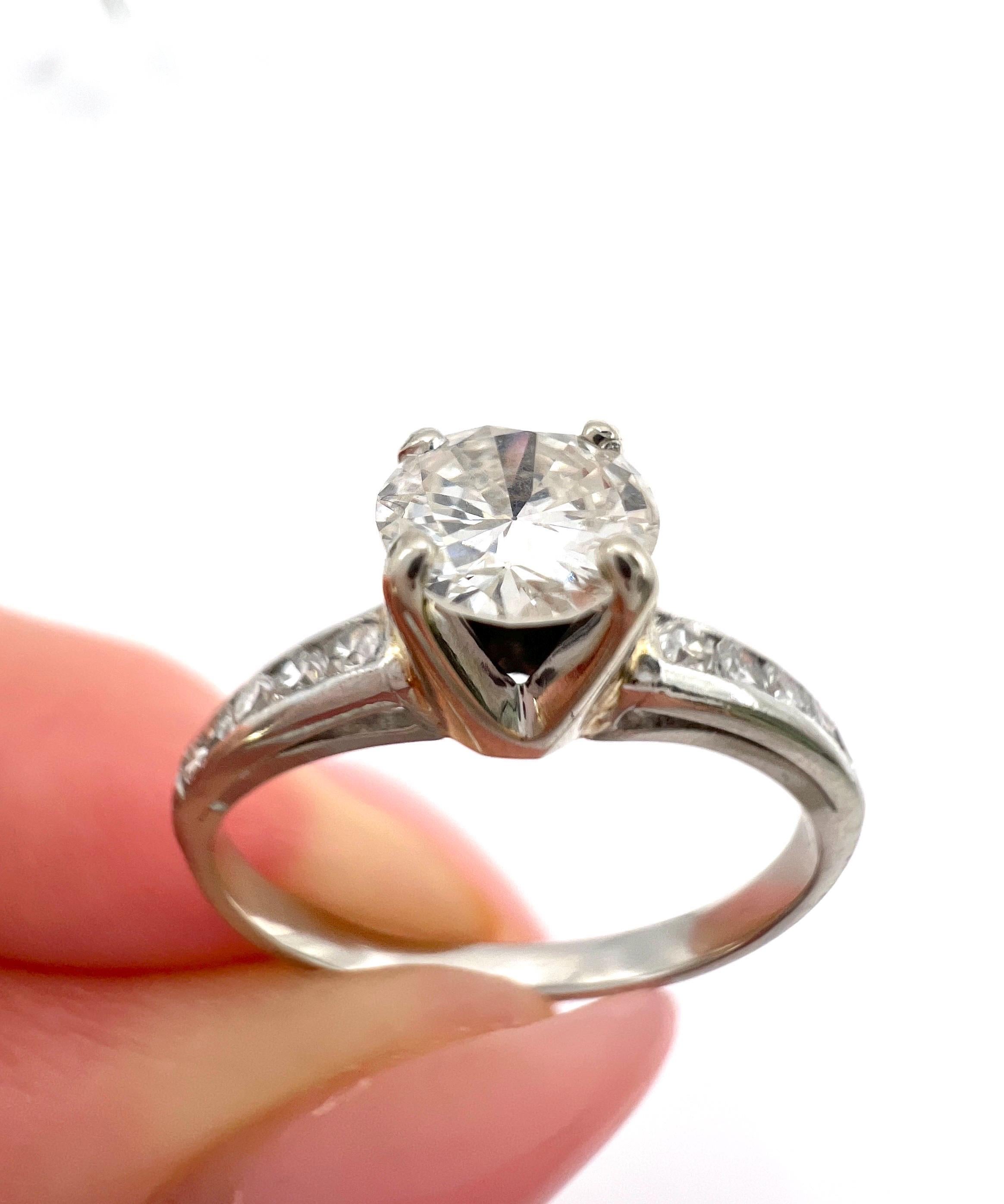 Anillo de compromiso de diamantes de 0,50 quilates en platino, vintage, años 40 en venta 5