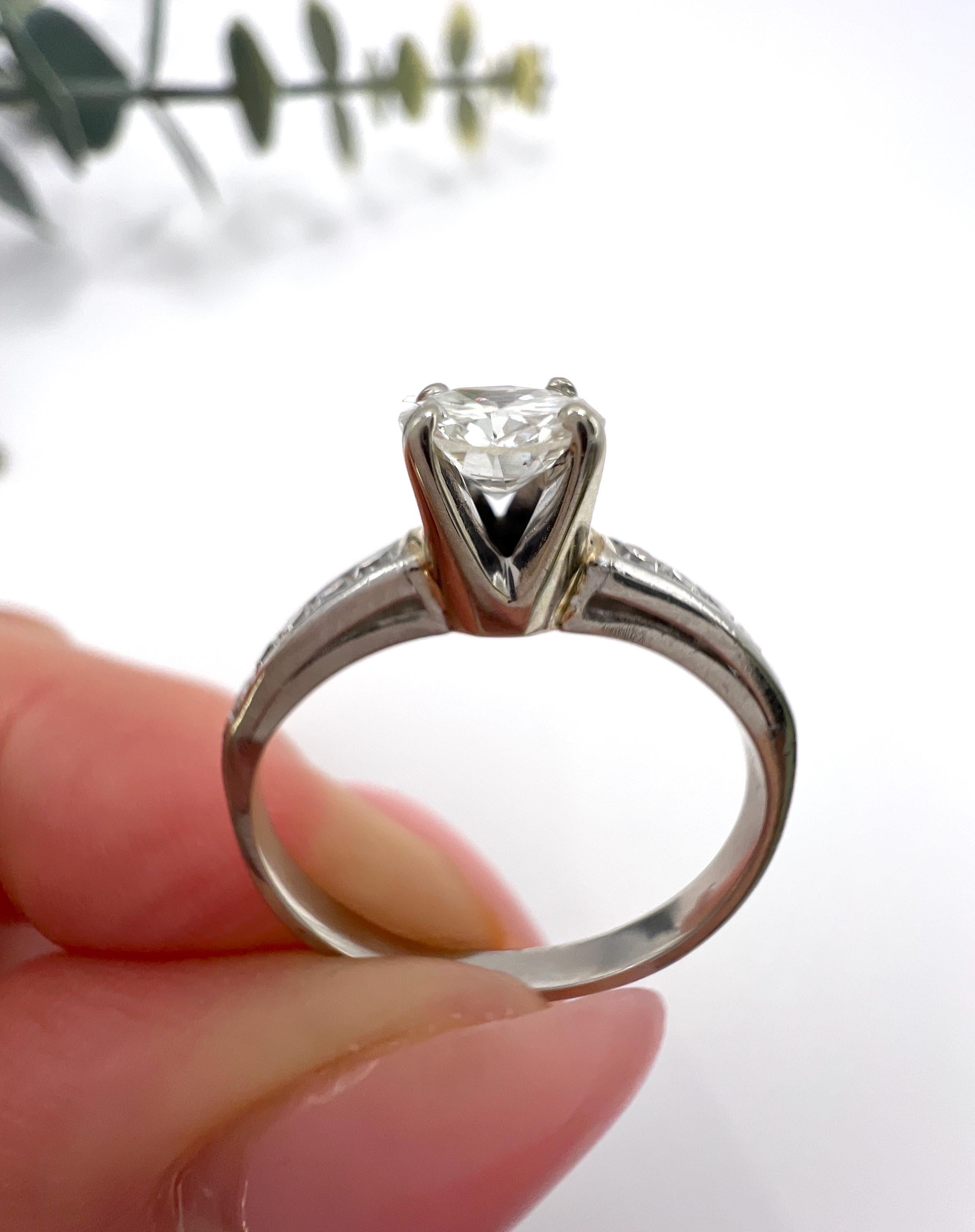 Anillo de compromiso de diamantes de 0,50 quilates en platino, vintage, años 40 en venta 6