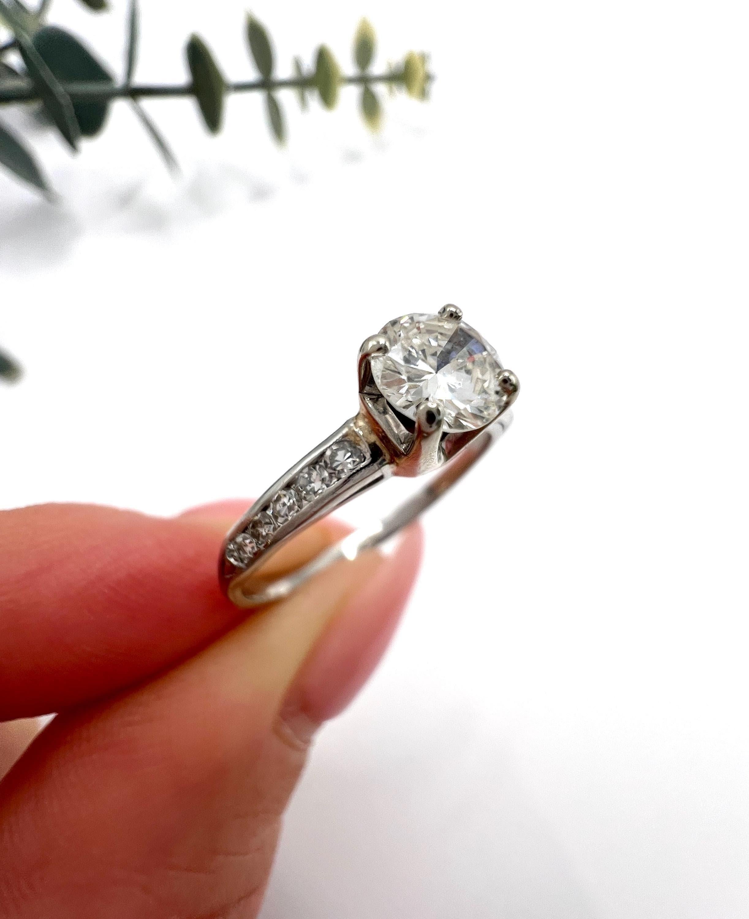 Anillo de compromiso de diamantes de 0,50 quilates en platino, vintage, años 40 en venta 8