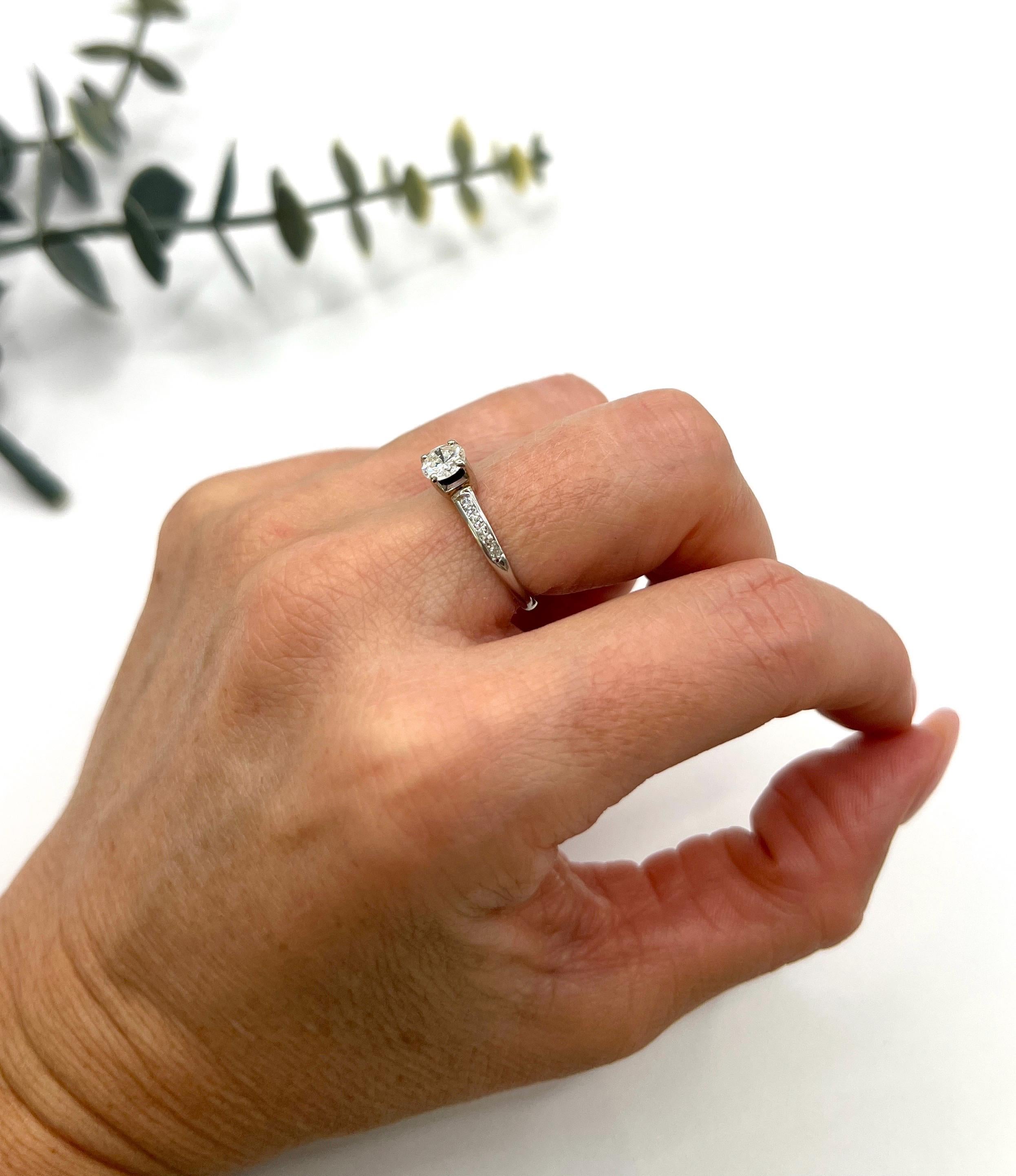 Anillo de compromiso de diamantes de 0,50 quilates en platino, vintage, años 40 en Bueno estado para la venta en Brighton, GB