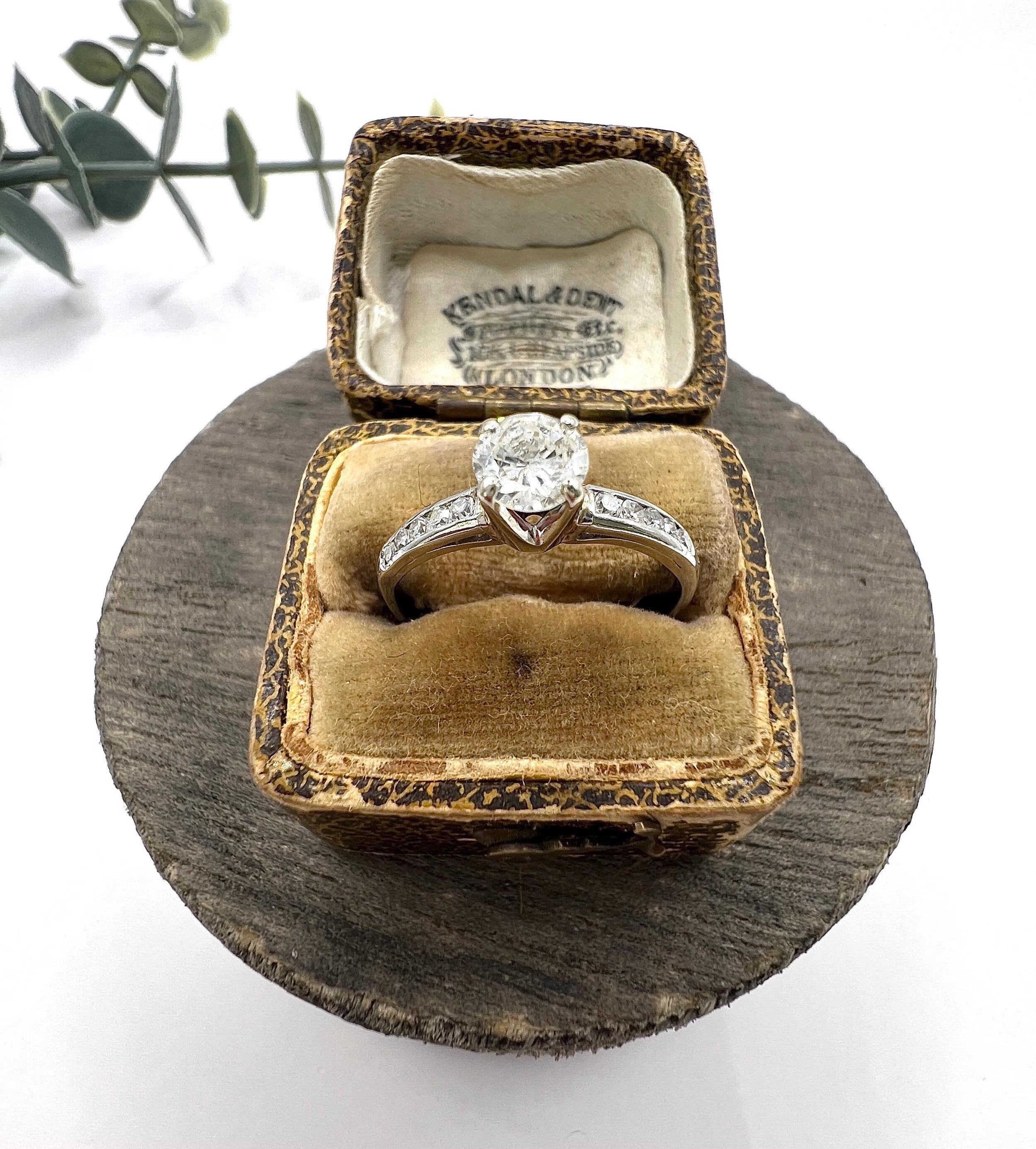 Anillo de compromiso de diamantes de 0,50 quilates en platino, vintage, años 40 en venta 1