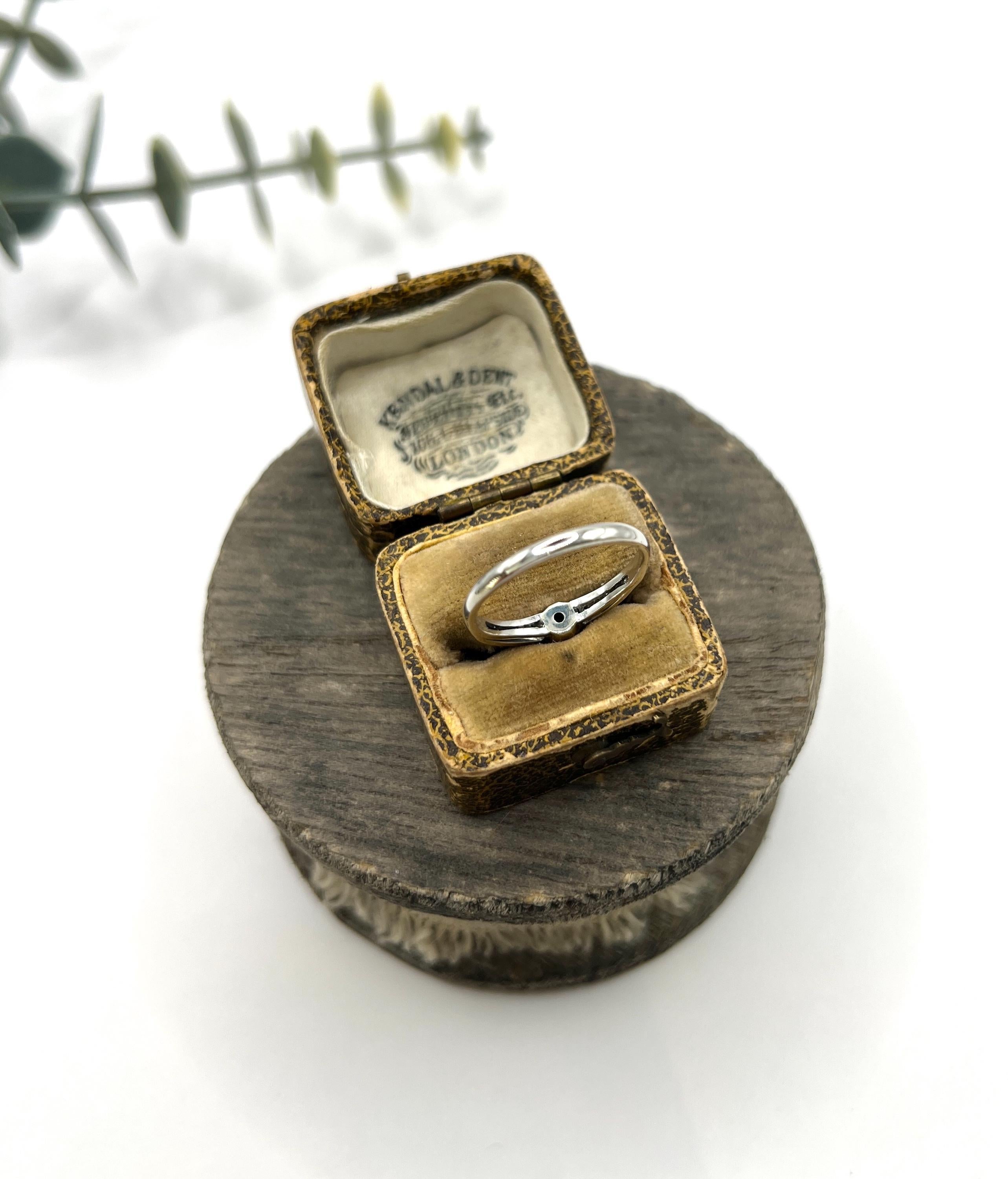 Anillo de compromiso de diamantes de 0,50 quilates en platino, vintage, años 40 en venta 4