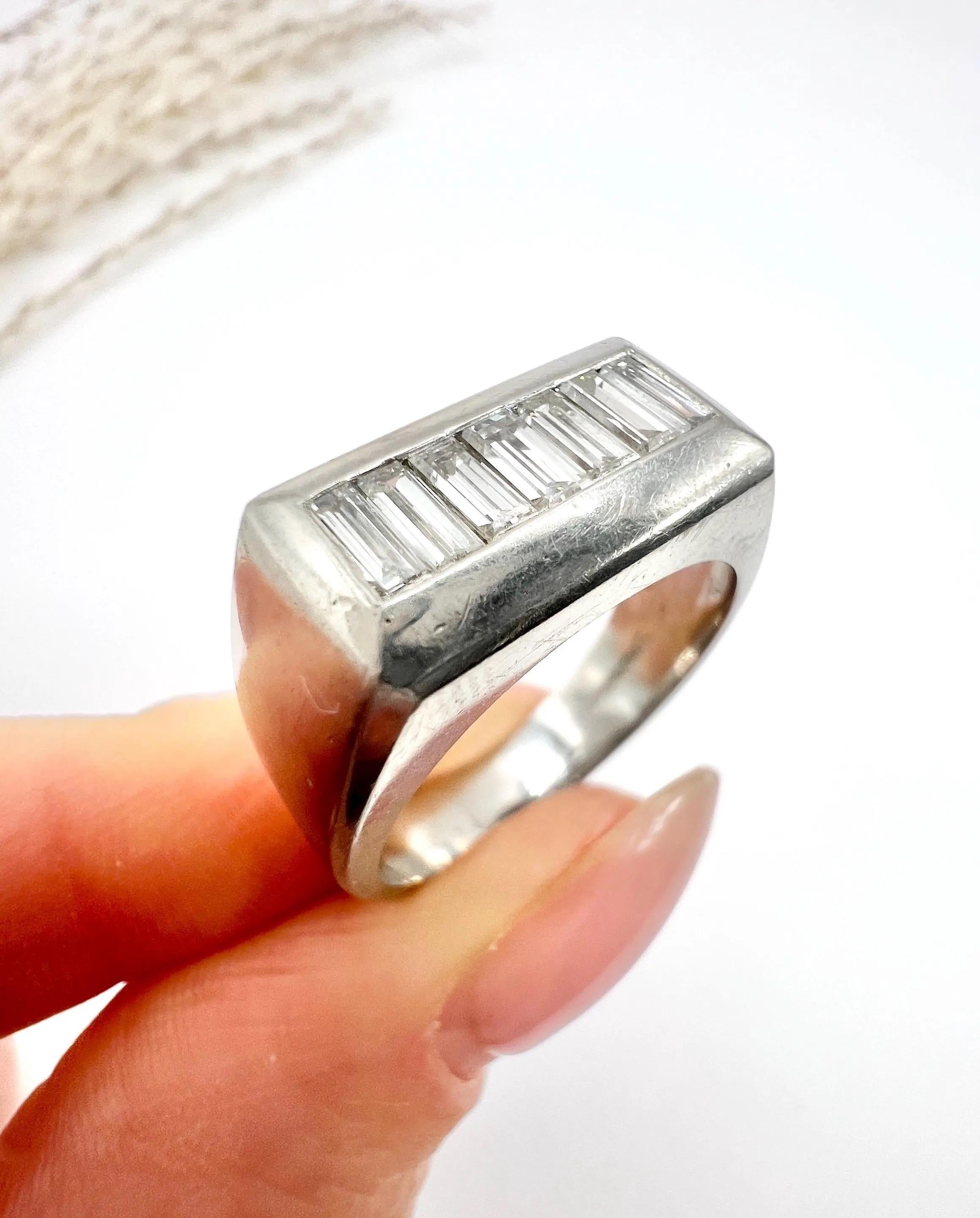 Baguette Cut Vintage 1940s Platinum, Rectangular Baguette Diamond Tank Ring For Sale