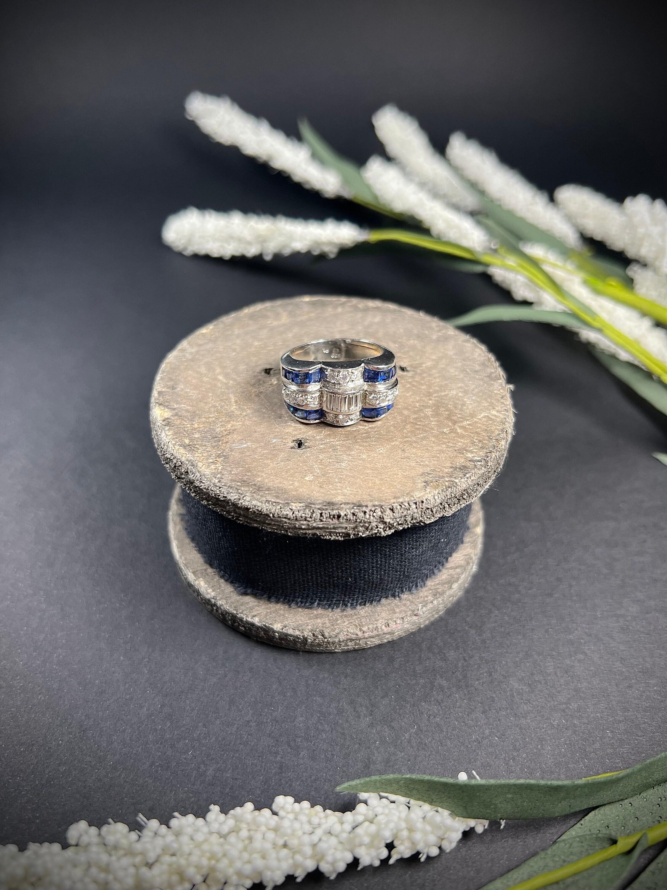 Vintage 1940’s Platinum Sapphire & Diamond Cocktail Ring For Sale 1