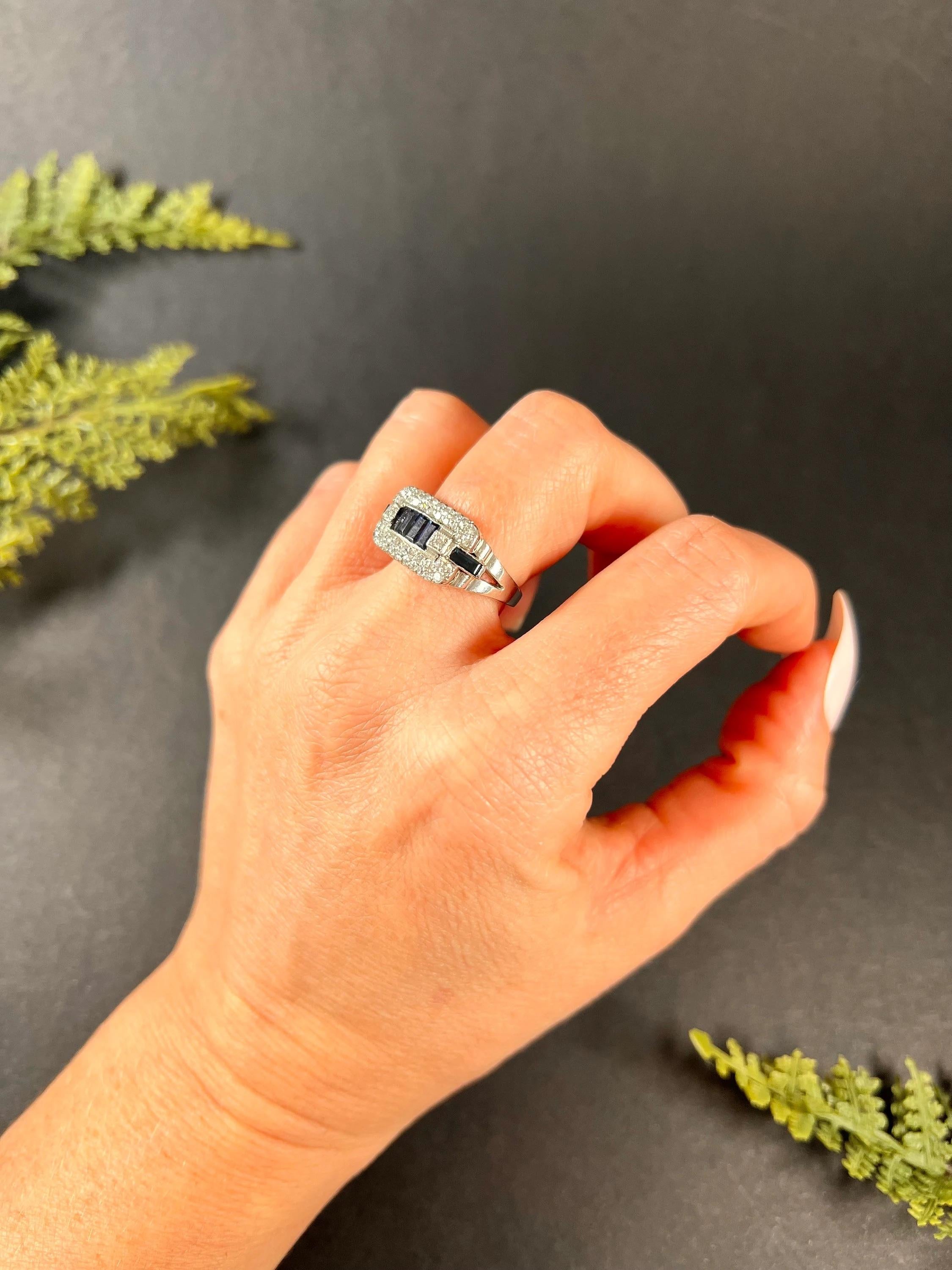 Vintage 1940s Platinum, Sapphire & Diamond Cocktail Ring For Sale 3