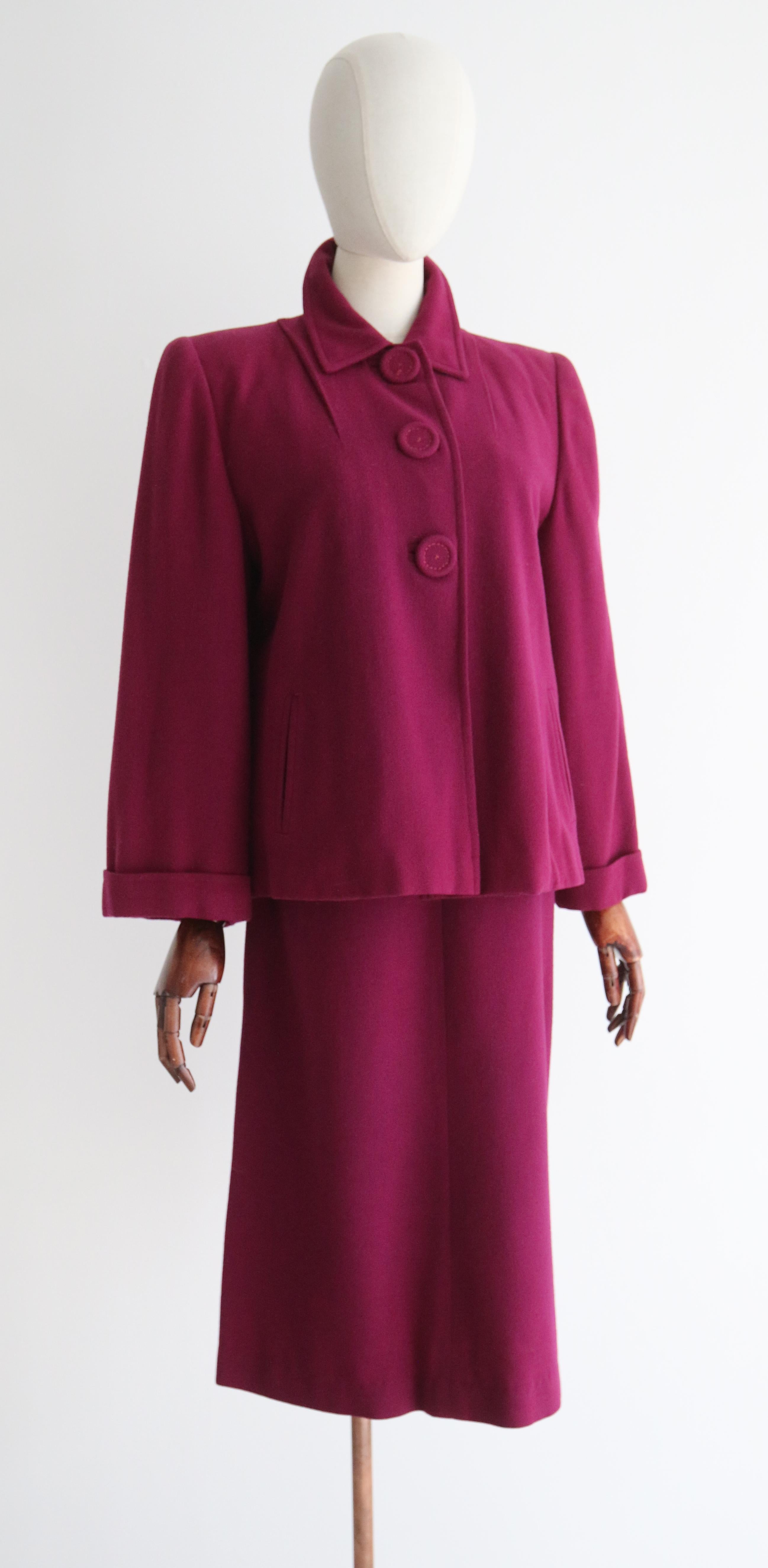 Vintage 1940's Plum Three Piece Wool Suit UK 10-12 US 6-8 In Good Condition For Sale In Cheltenham, GB