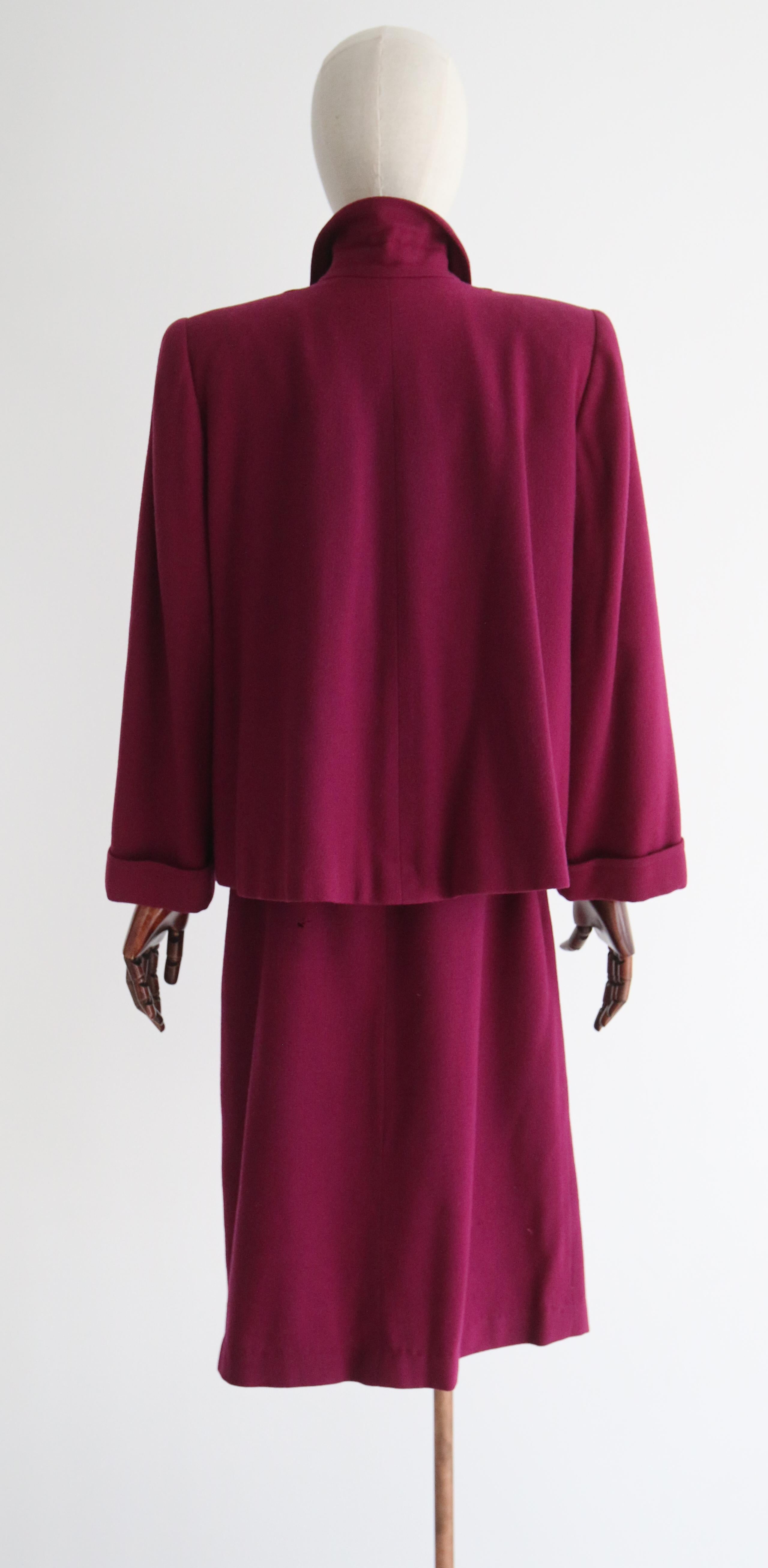 Costume en laine prune vintage des années 1940, taille UK 10-12 US 6-8 Unisexe en vente