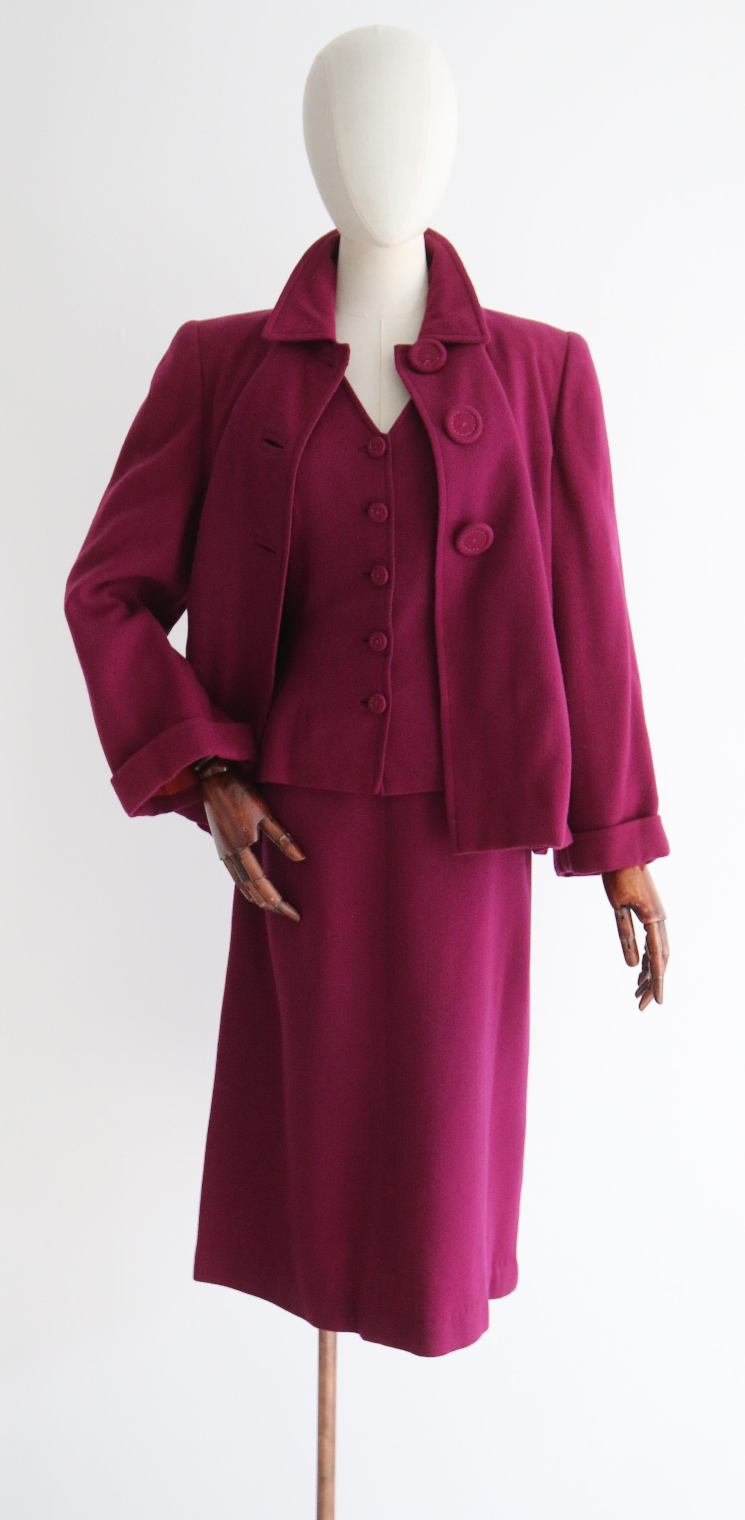 Costume en laine prune vintage des années 1940, taille UK 10-12 US 6-8 en vente 1