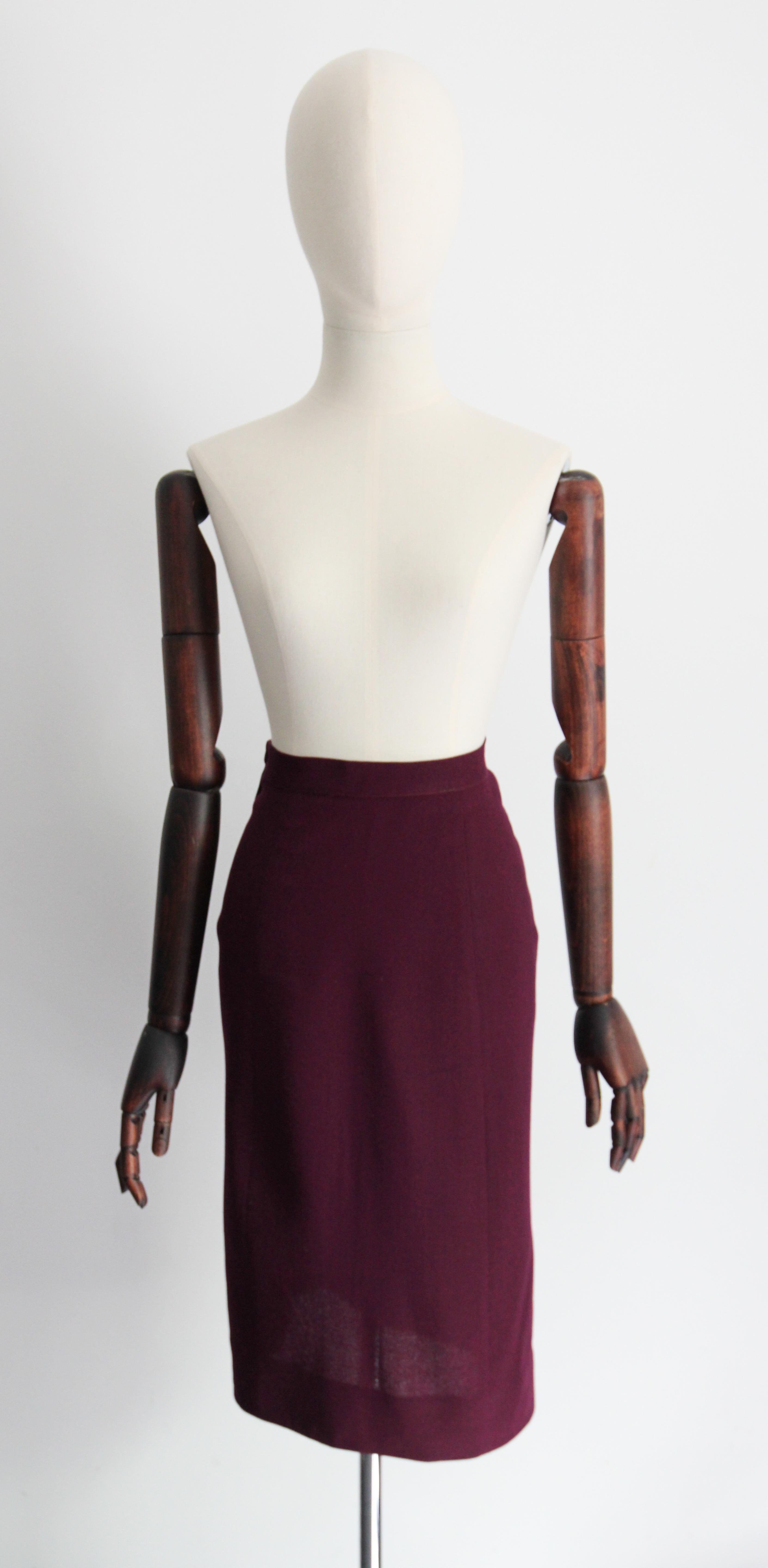 Vintage 1940's plum wool crepe skirt suit tailored burgundy suit UK 8-10 US 4-6 For Sale 5