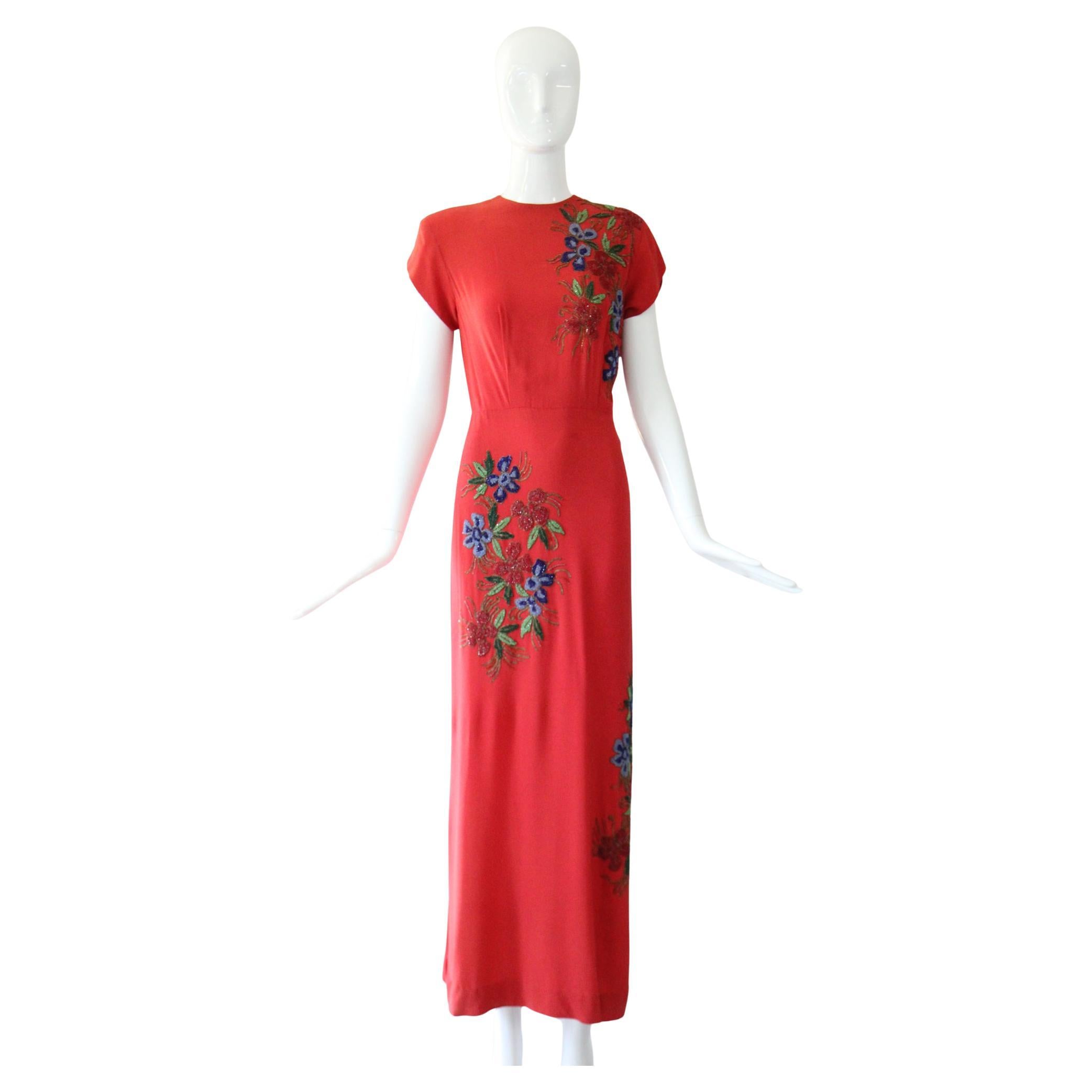 Robe de soirée Vintage 1940s rouge en crêpe de soie avec fleurs et perles Robe 1940s US 6 UK 10