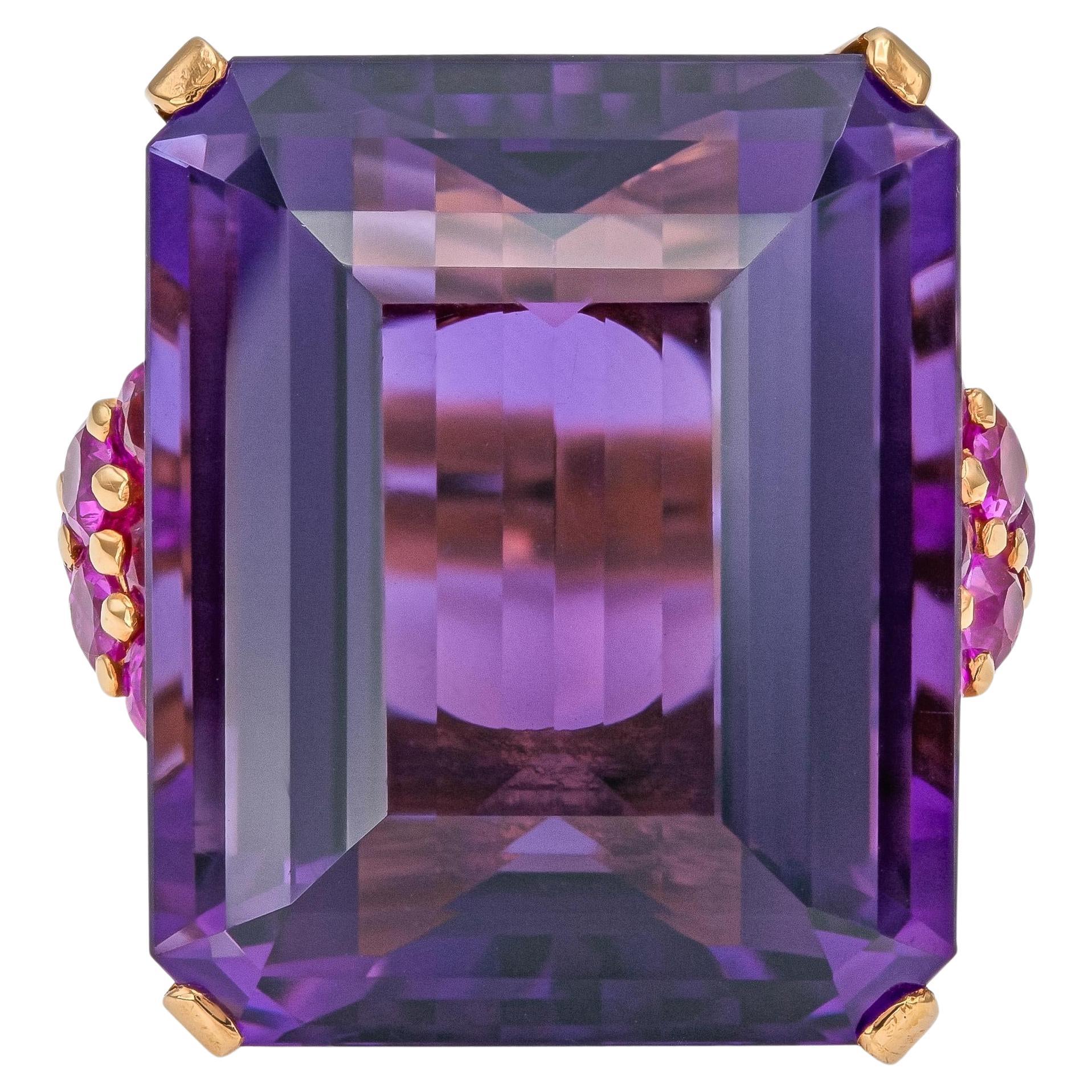 Bague rétro des années 1940 avec améthyste de 50,00 carats et rubis de 3,00 carats
