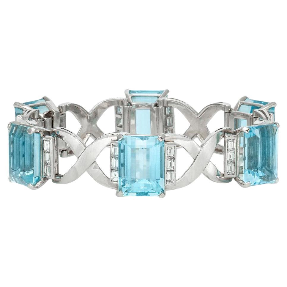 Vintage 1940s Retro 90.00 Carat Emerald Cut Aquamarine Bracelet with Diamonds For Sale