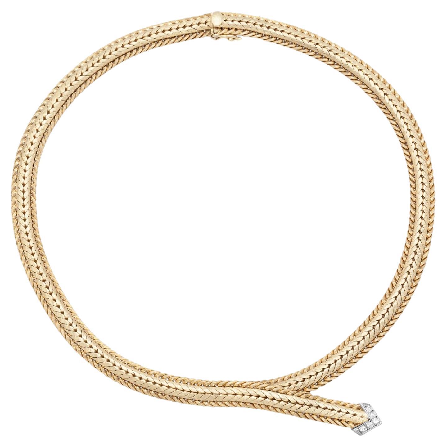 Vintage 1940s Retro Gold Arrow Necklace with Diamonds en vente