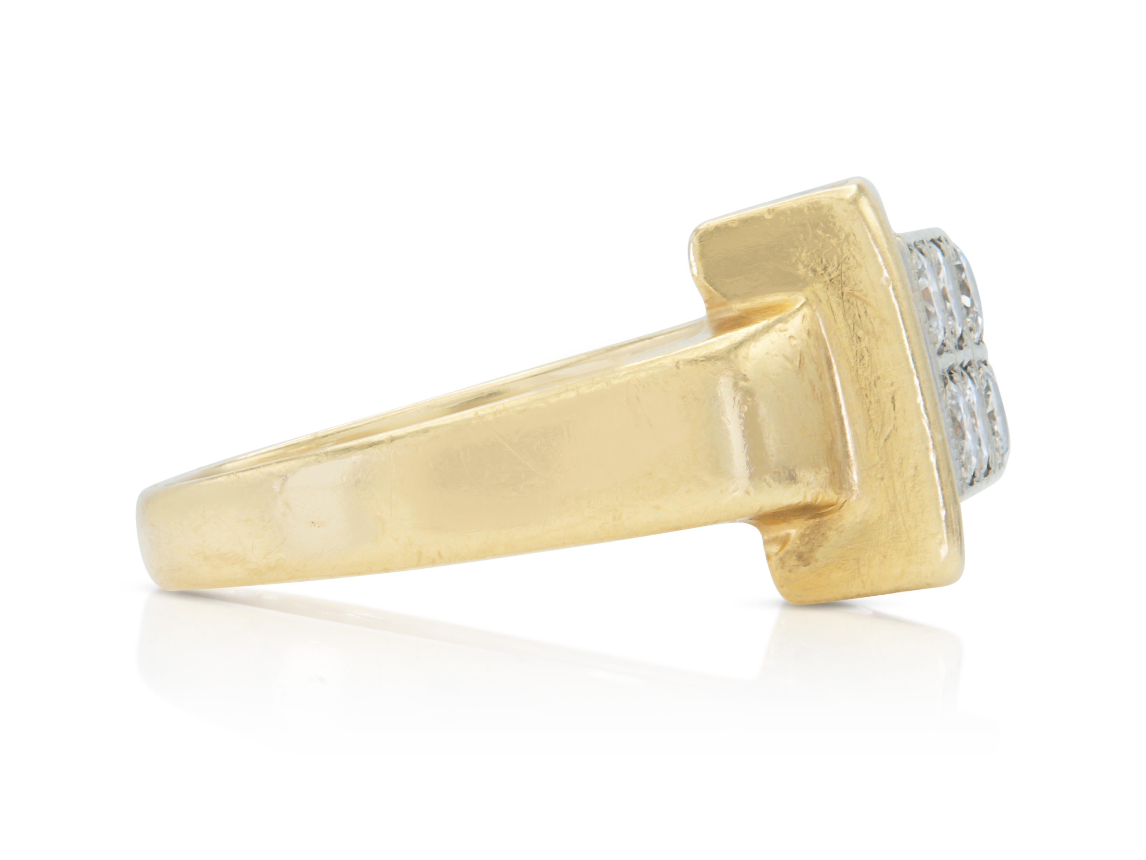 Taille ronde Vintage 1940s Retro Gold Buckle Ring with Diamonds en vente