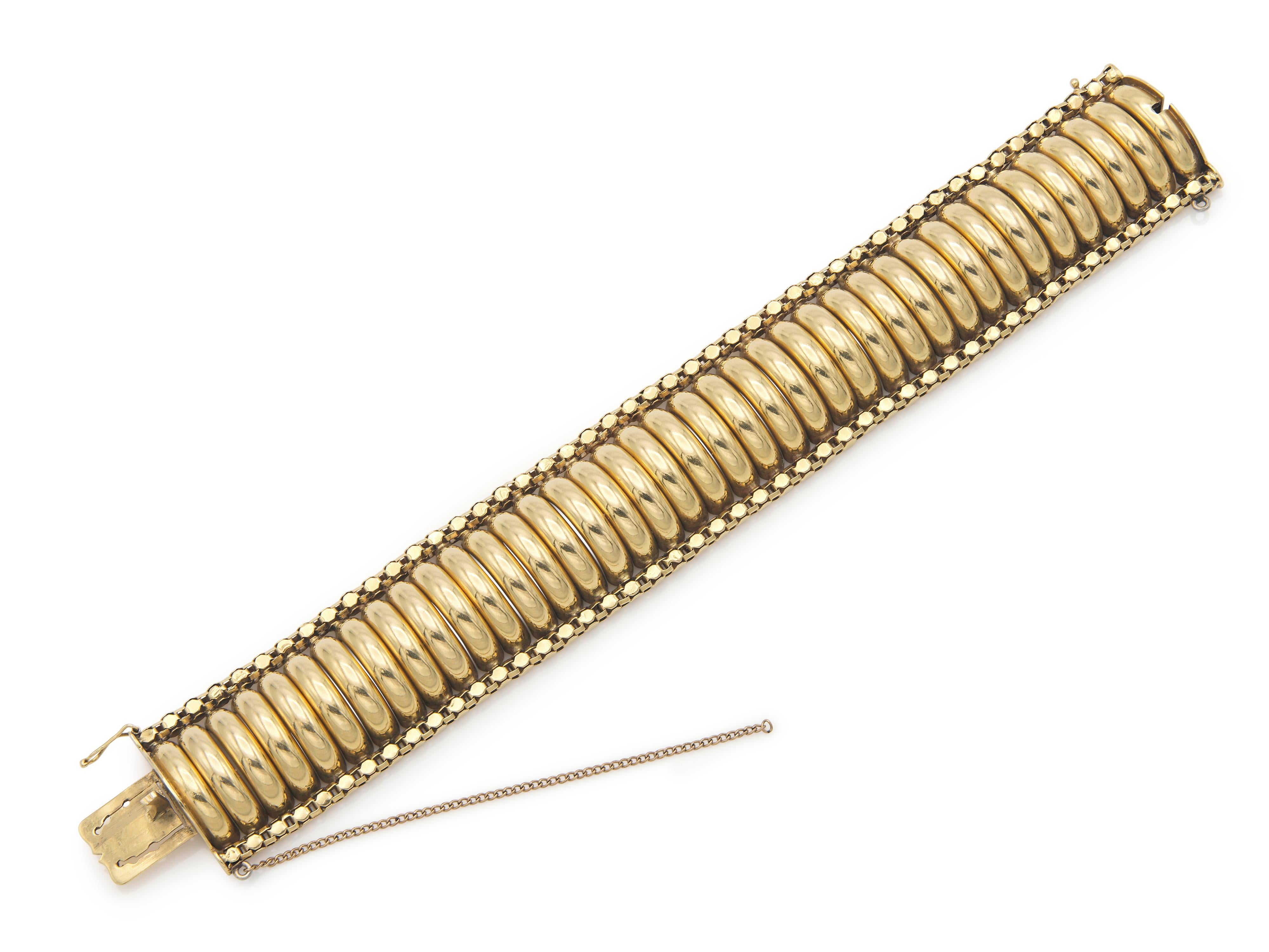 Finely crafted in 18k yellow gold.
Circa 1940s
7 3/4 inch length x 1 1/4 inch width