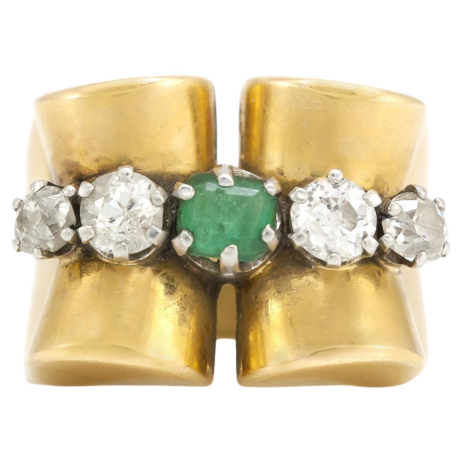 Vintage 1940s Retro Gold, Emerald & Diamond Ring For Sale