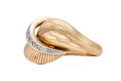 Vintage 1940s Retro Gold Ring with Diamonds
