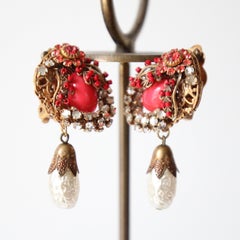 Vintage 1940's Rhinestone and pearl droplet clip on earrings unsigned Haskell