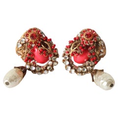Vintage 1940's Rhinestone and pearl droplet clip on earrings unsigned Haskell