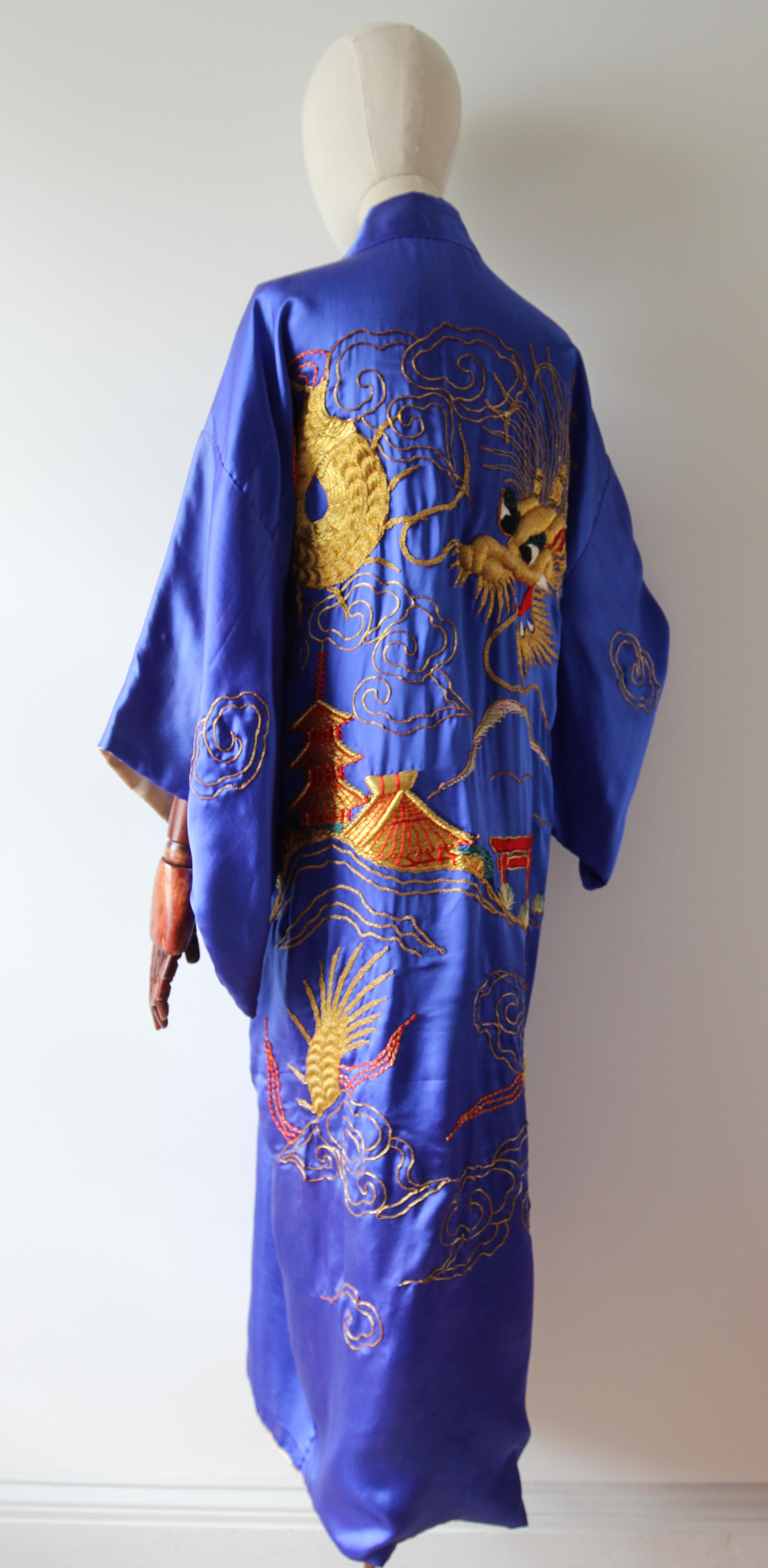 vintage 1940's royal blue silk gold embroidered dragon kimono robe UK 10-14 7