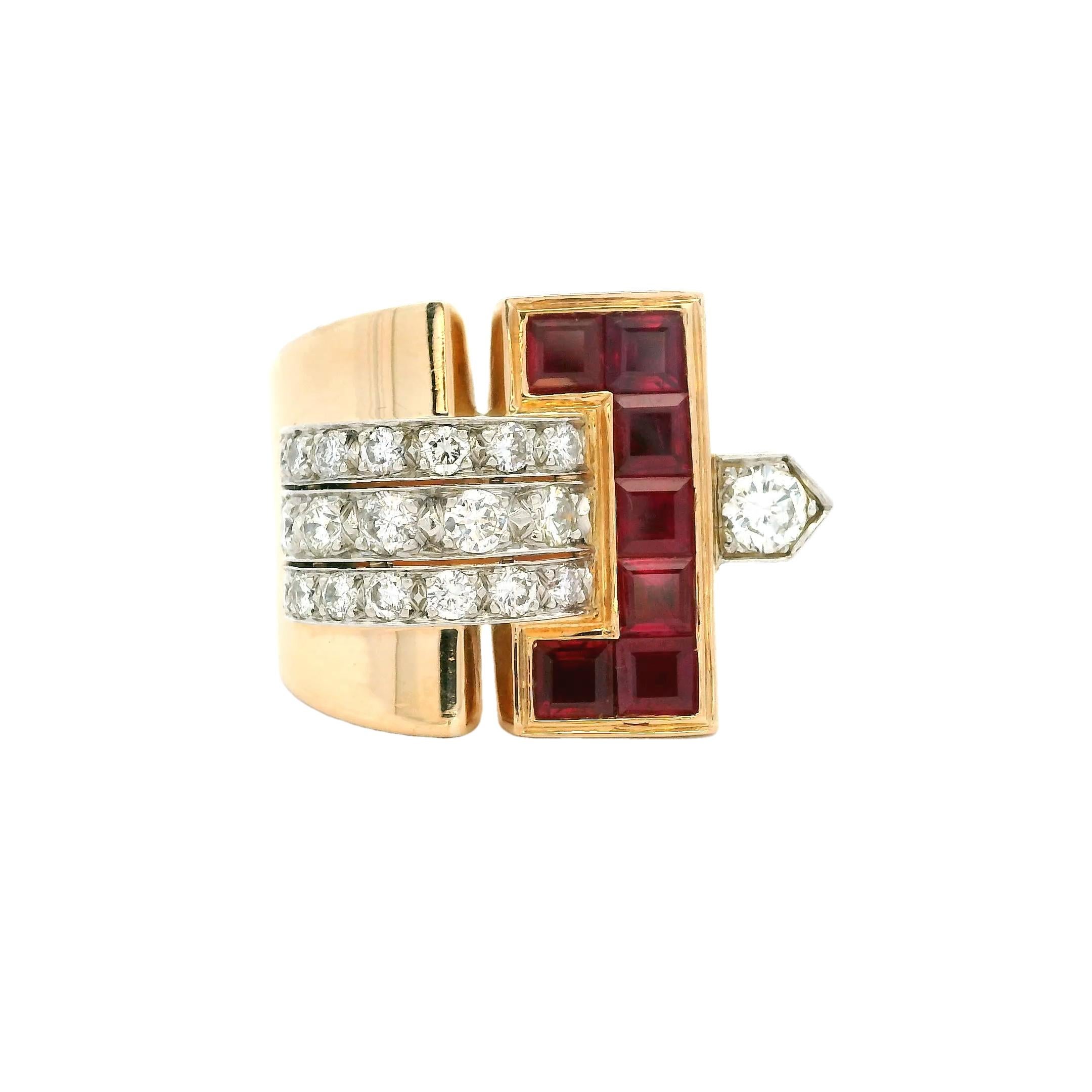 da uomo o donna Anello con fibbia in oro giallo 18 carati con rubino e diamanti, vintage, anni '40 - stile Art Deco in vendita