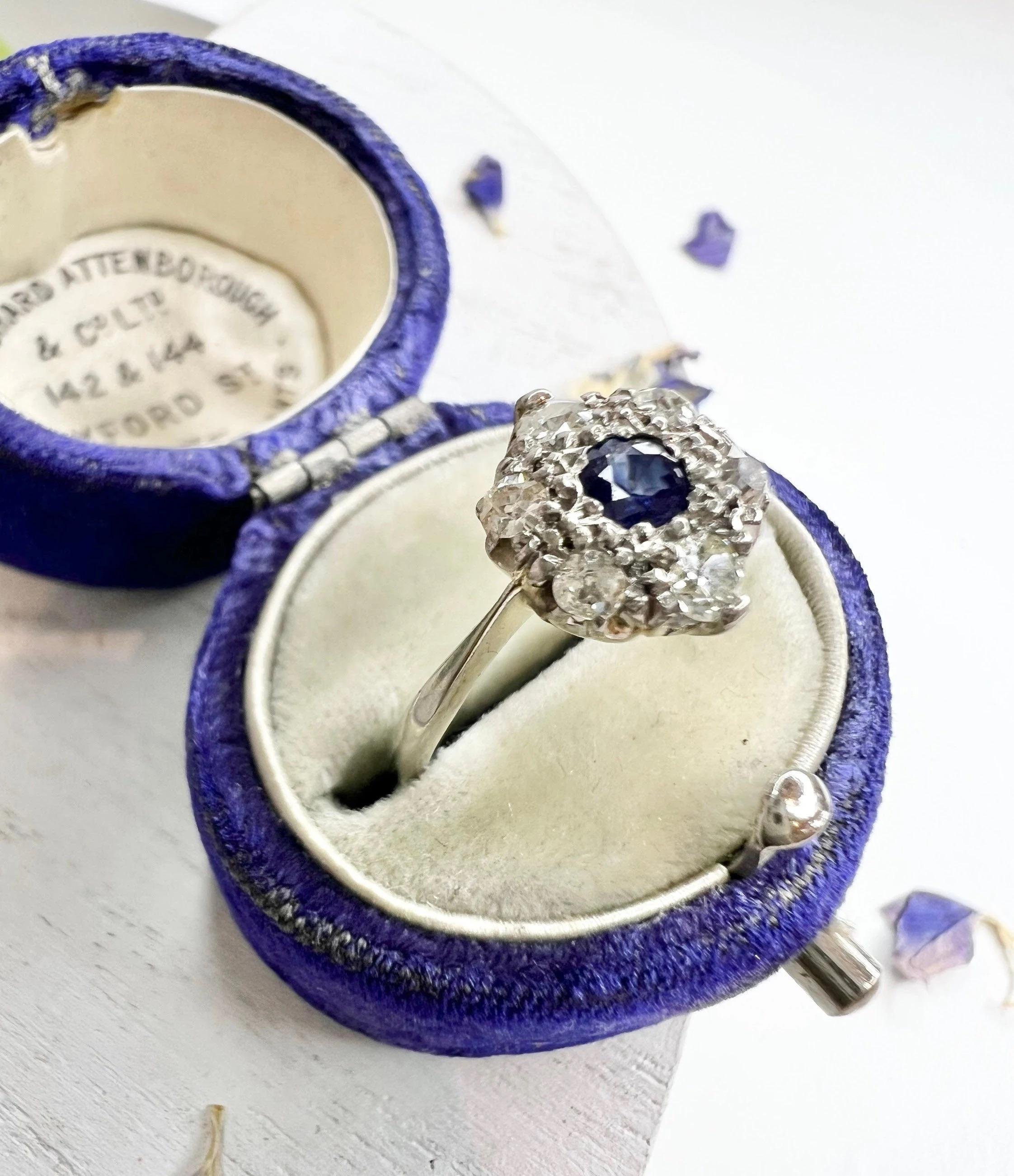 Vintage 1940’s Sapphire & Diamond Daisy Ring For Sale 6