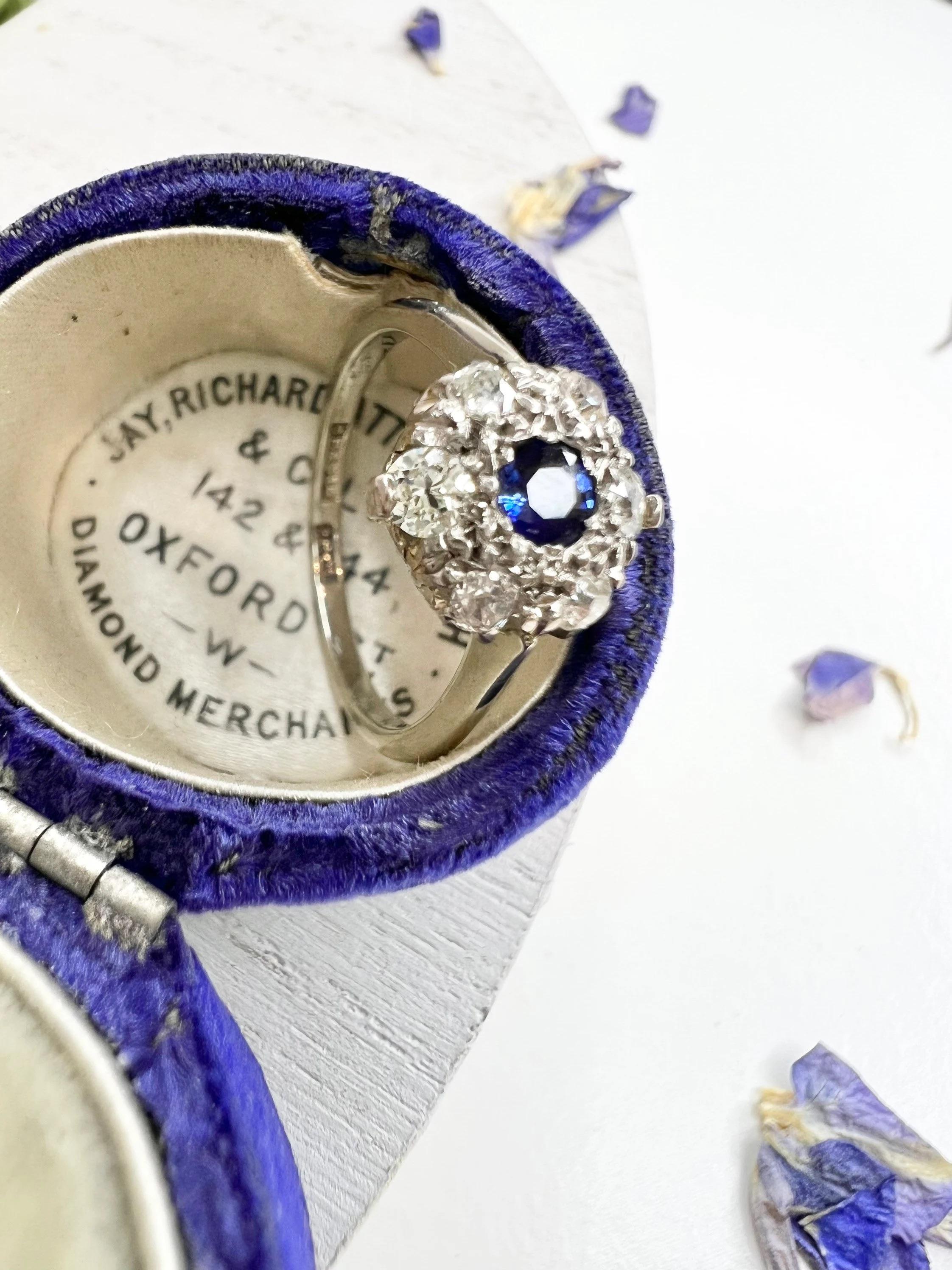 Vintage 1940’s Sapphire & Diamond Daisy Ring For Sale 4