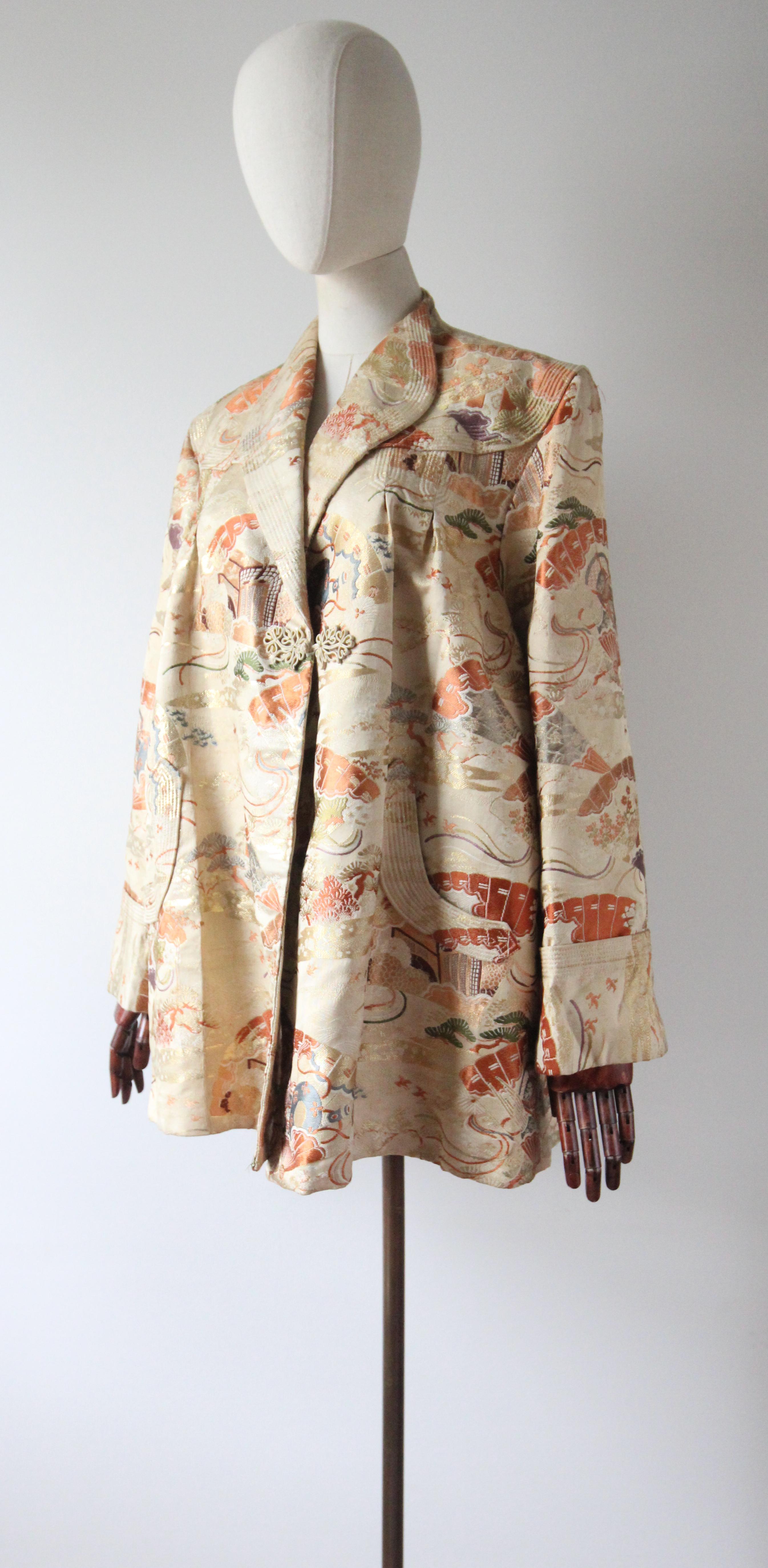 Vintage 1940's Silk Brocade Jacket Original 1940's Chinoiserie Jacket UK 14-16 Pour femmes en vente