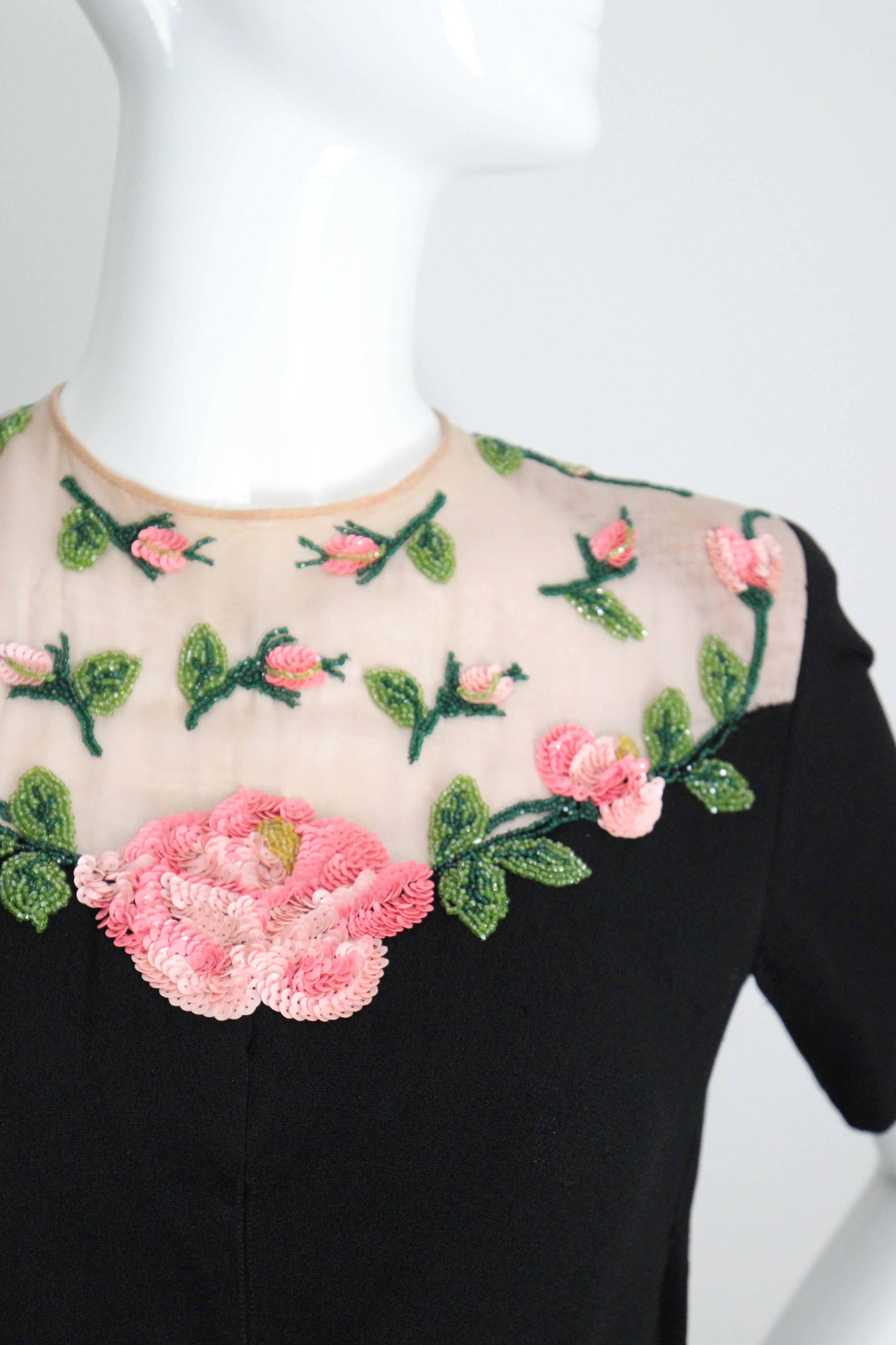 Vintage 1940's Seidenkleid Illusionsausschnitt Rose Paillettenkleid UK 8-10 US 4-6 im Zustand „Gut“ im Angebot in Cheltenham, GB