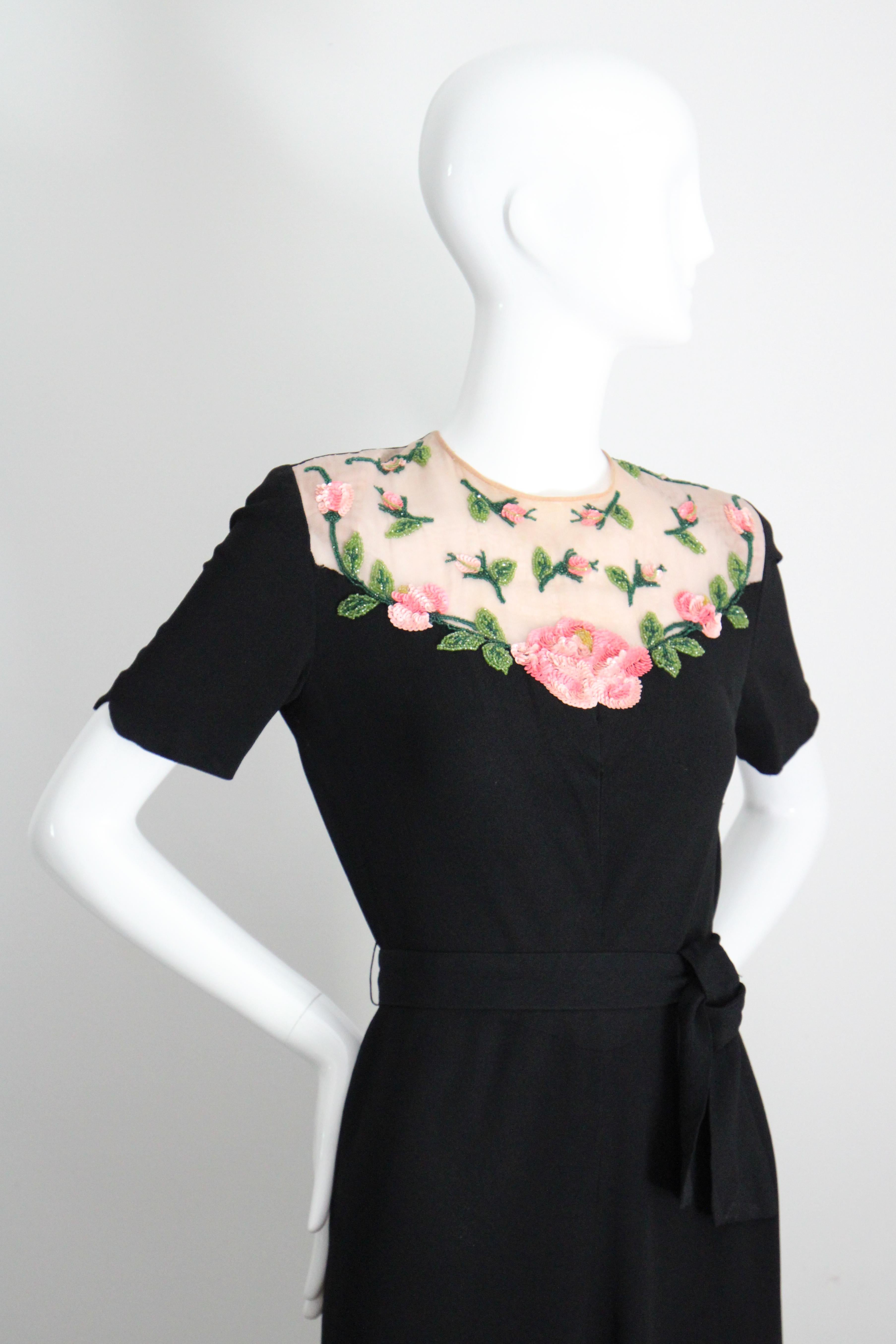 Vintage 1940's Seidenkleid Illusionsausschnitt Rose Paillettenkleid UK 8-10 US 4-6 im Angebot 1