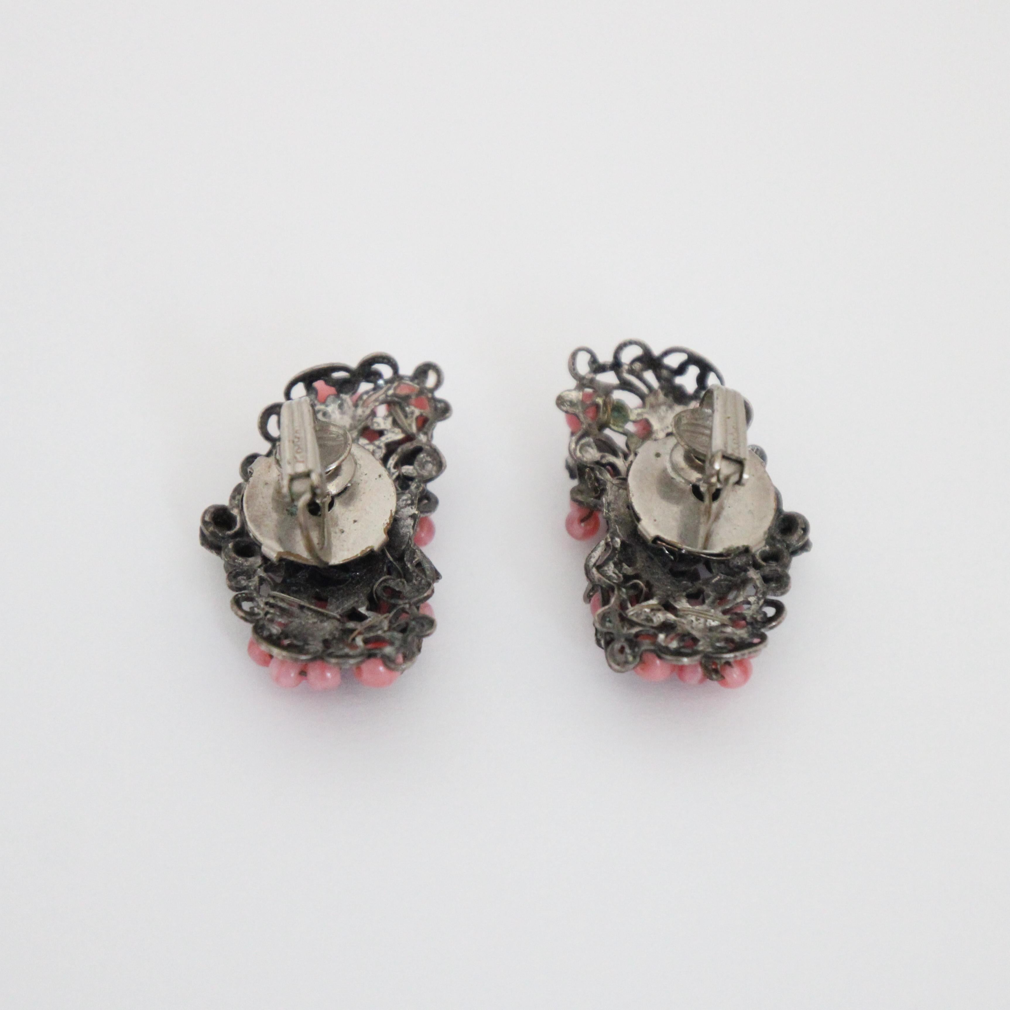 Femenino o masculino Pendientes vintage de filigrana con clip de brillantitos florales de plata y rosa de los años 40 en venta