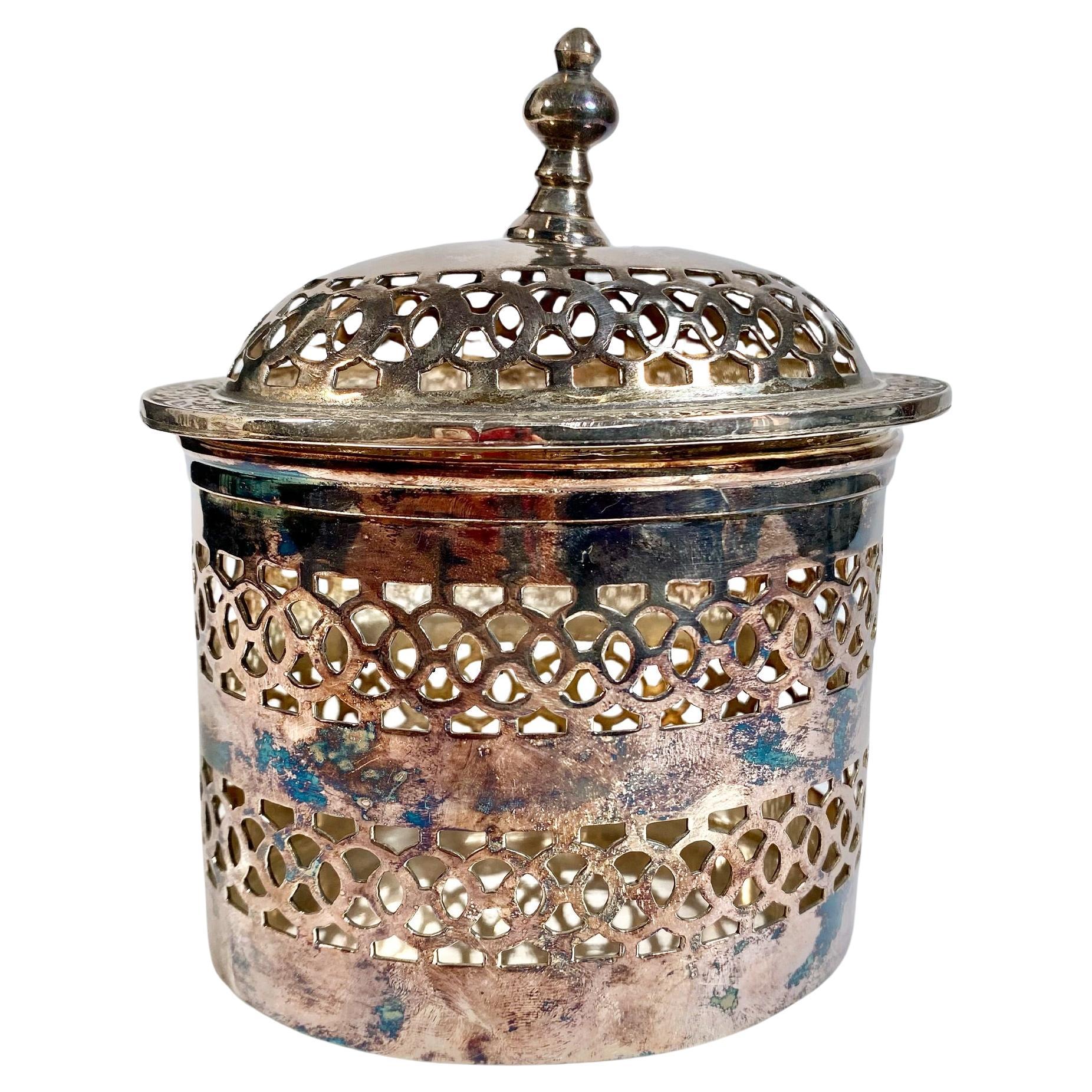 Caja calada de plata vintage años 40