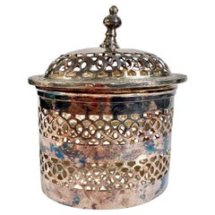 Caja calada de plata vintage años 40