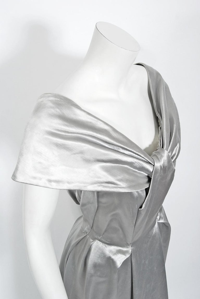 Vintage 1940's Silver Silk Satin Shawl-Collar Low Backside Sculpted Formal Gown In Good Condition For Sale In Beverly Hills, CA