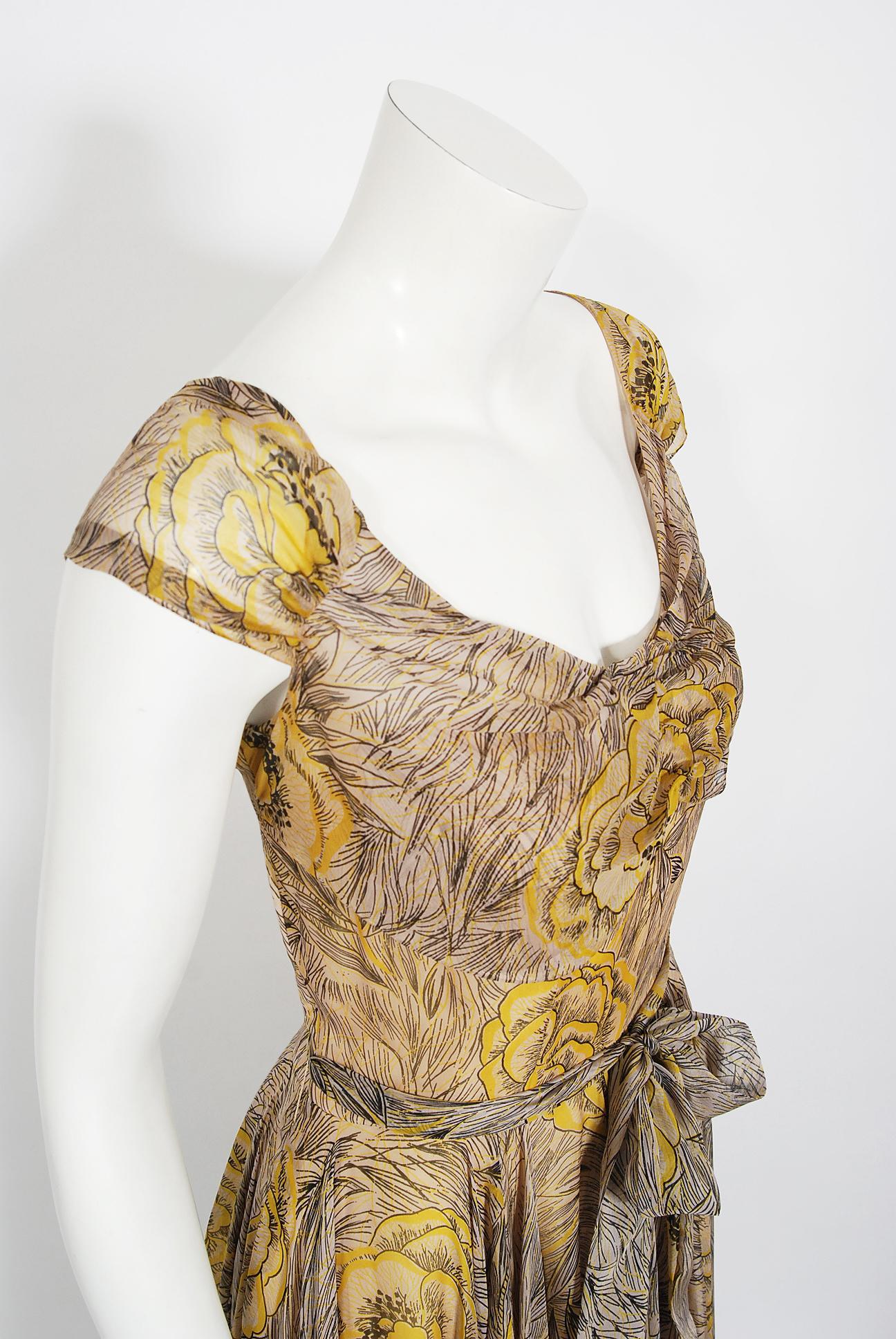 Brown Vintage 1940's Sophie Gimbel Yellow-Roses Floral Silk Cap-Sleeve Full Skirt Gown