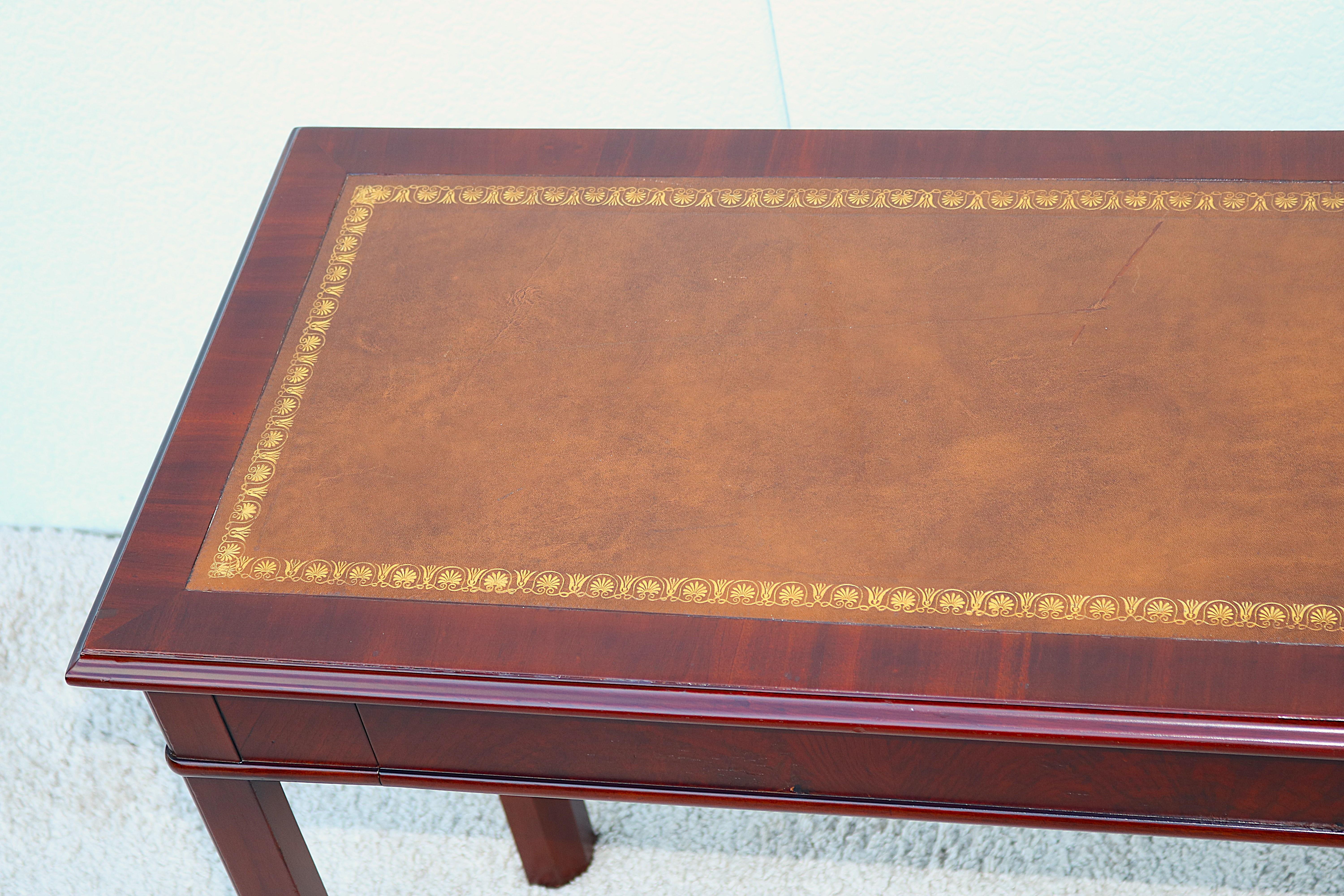 Vintage 1940s Traditional John Scalia for Schmieg & Kotzian Mahogany Desk Table For Sale 5
