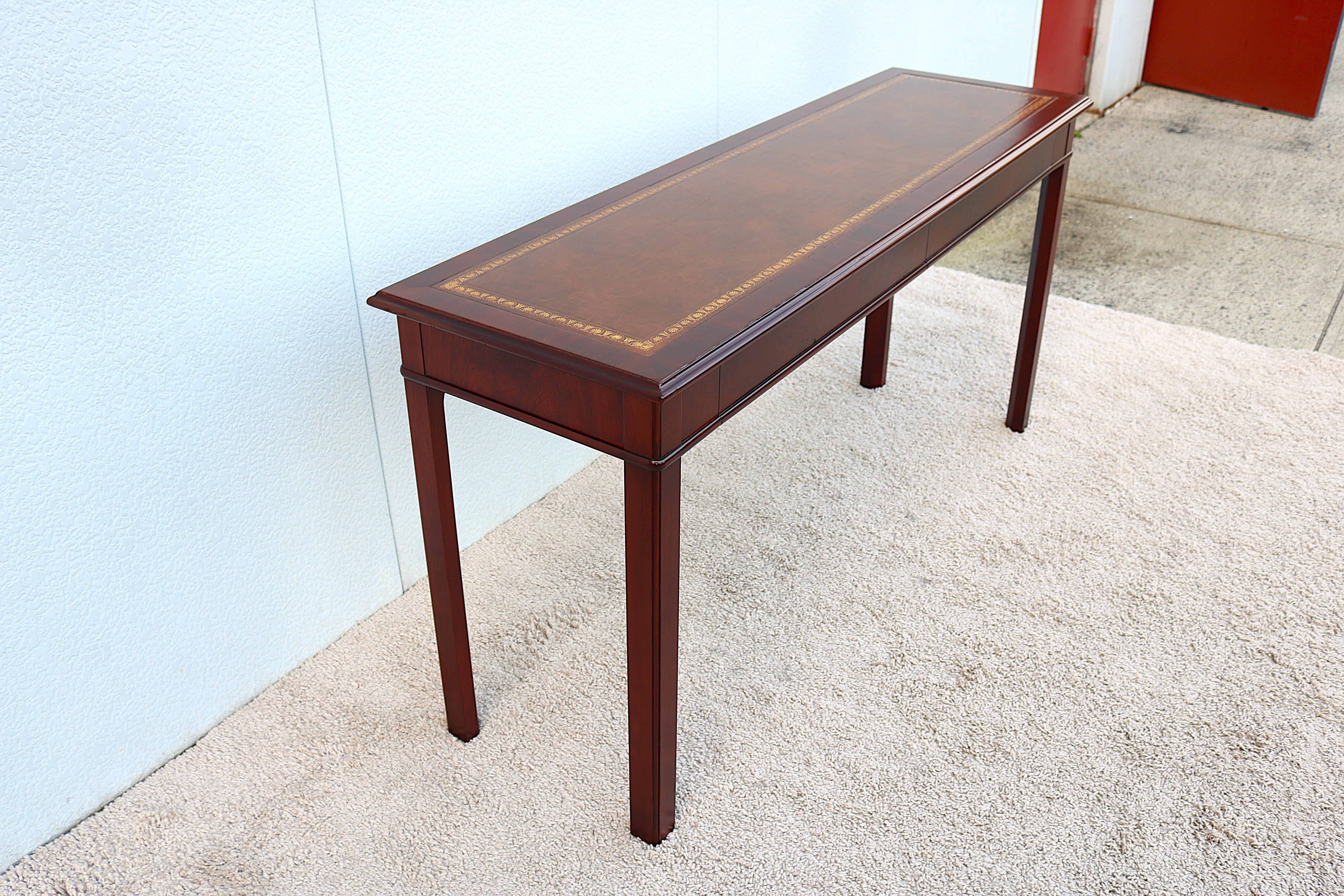 Vintage 1940s Traditional John Scalia for Schmieg & Kotzian Mahogany Desk Table For Sale 1