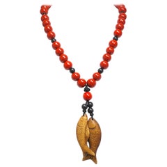Vintage 1940s Twin-Fish Wooden Bead Necklace